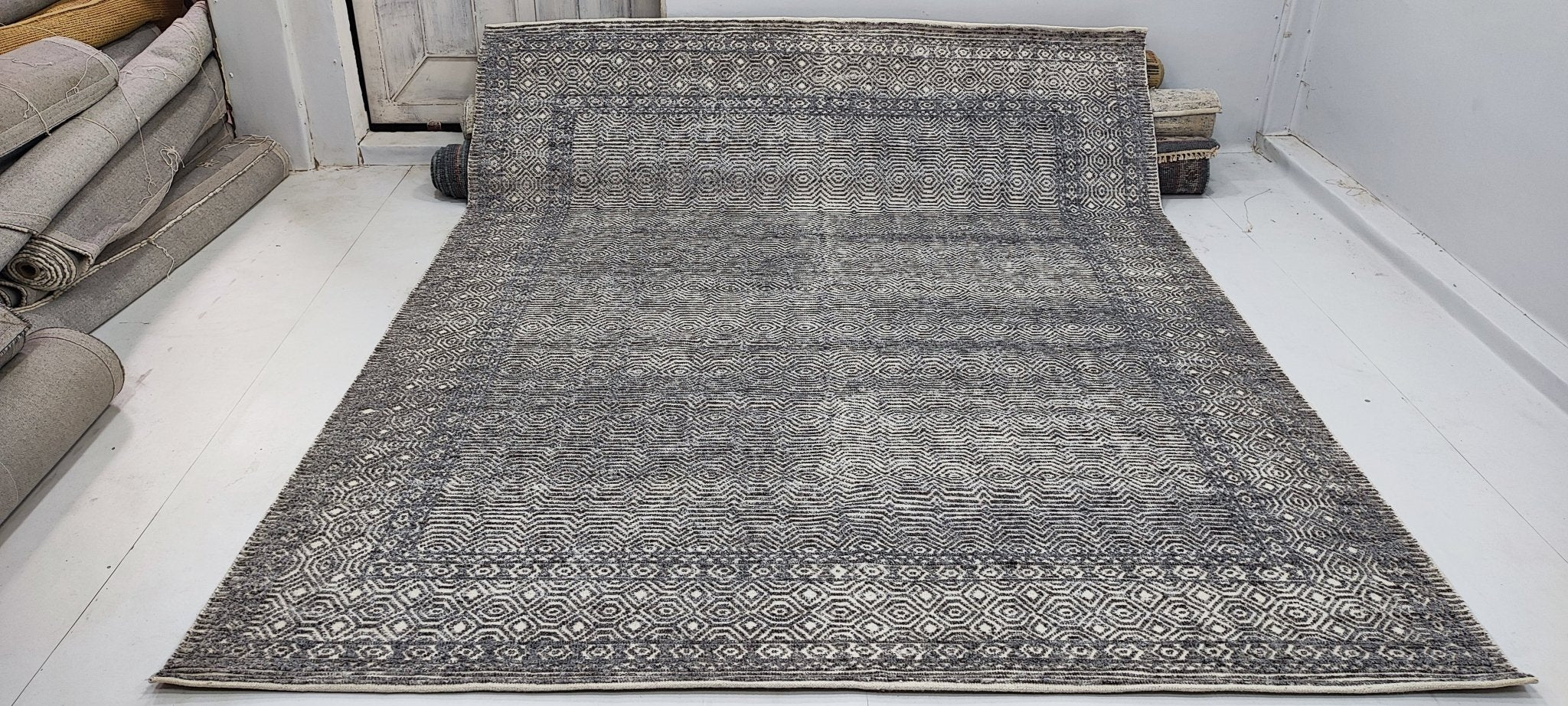 Gary 8x10 Hand-Knotted Ivory & Grey High Low | Banana Manor Rug Factory Outlet