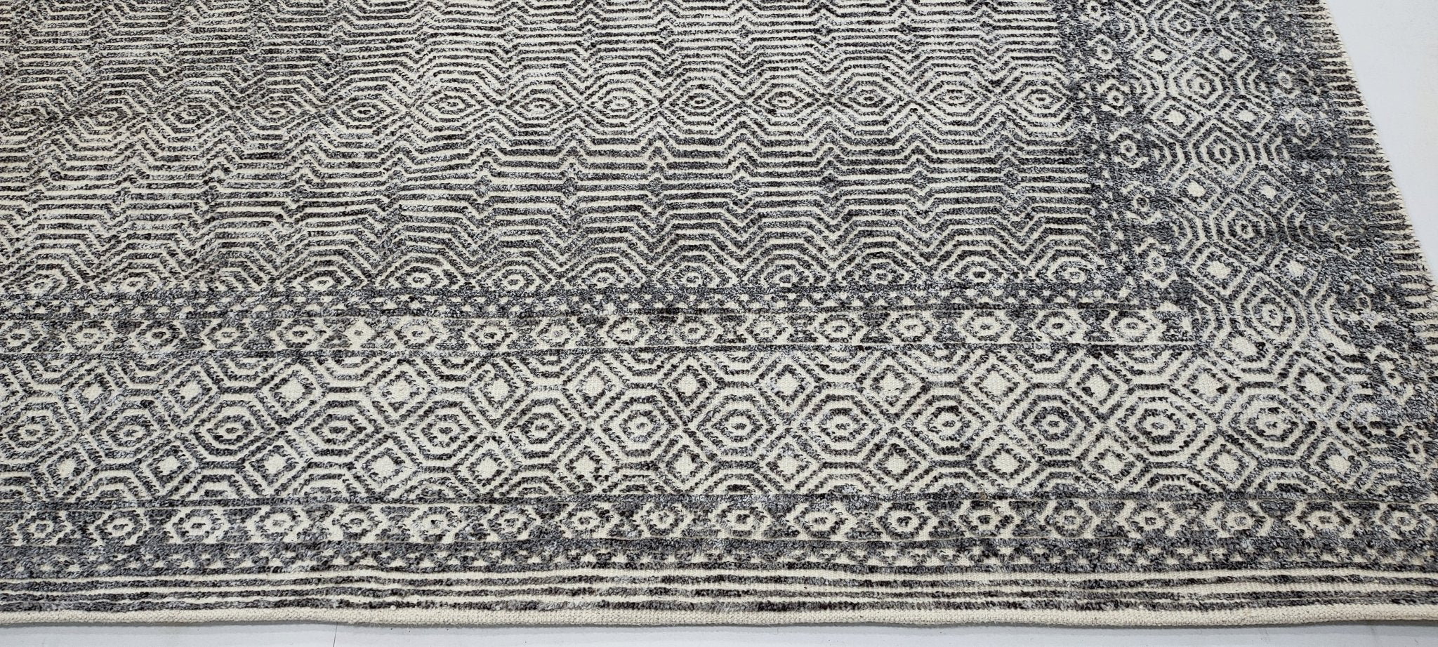 Gary 8x10 Hand-Knotted Ivory & Grey High Low | Banana Manor Rug Factory Outlet