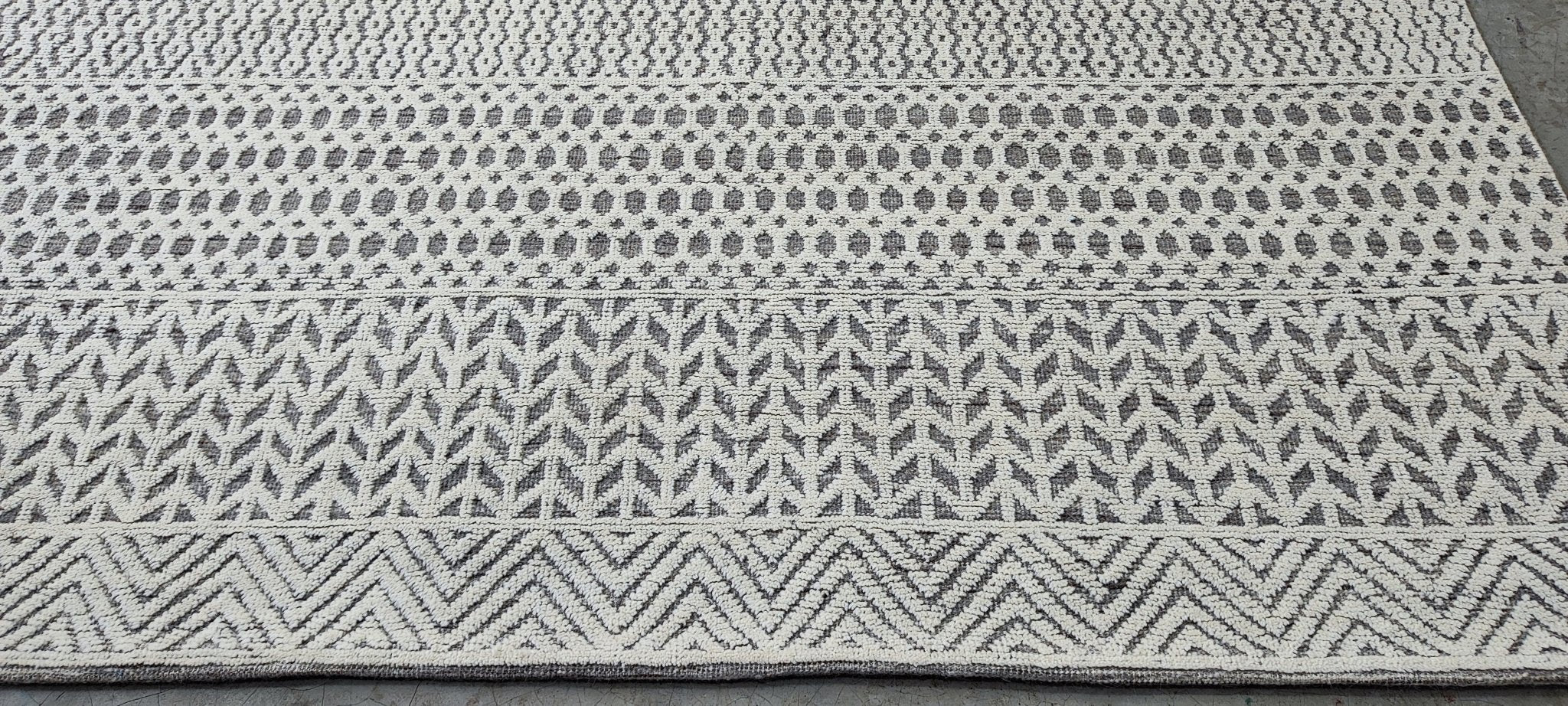 Giancarlo 9.3x11.9 Hand-Knotted Ivory & Grey Modern | Banana Manor Rug Factory Outlet