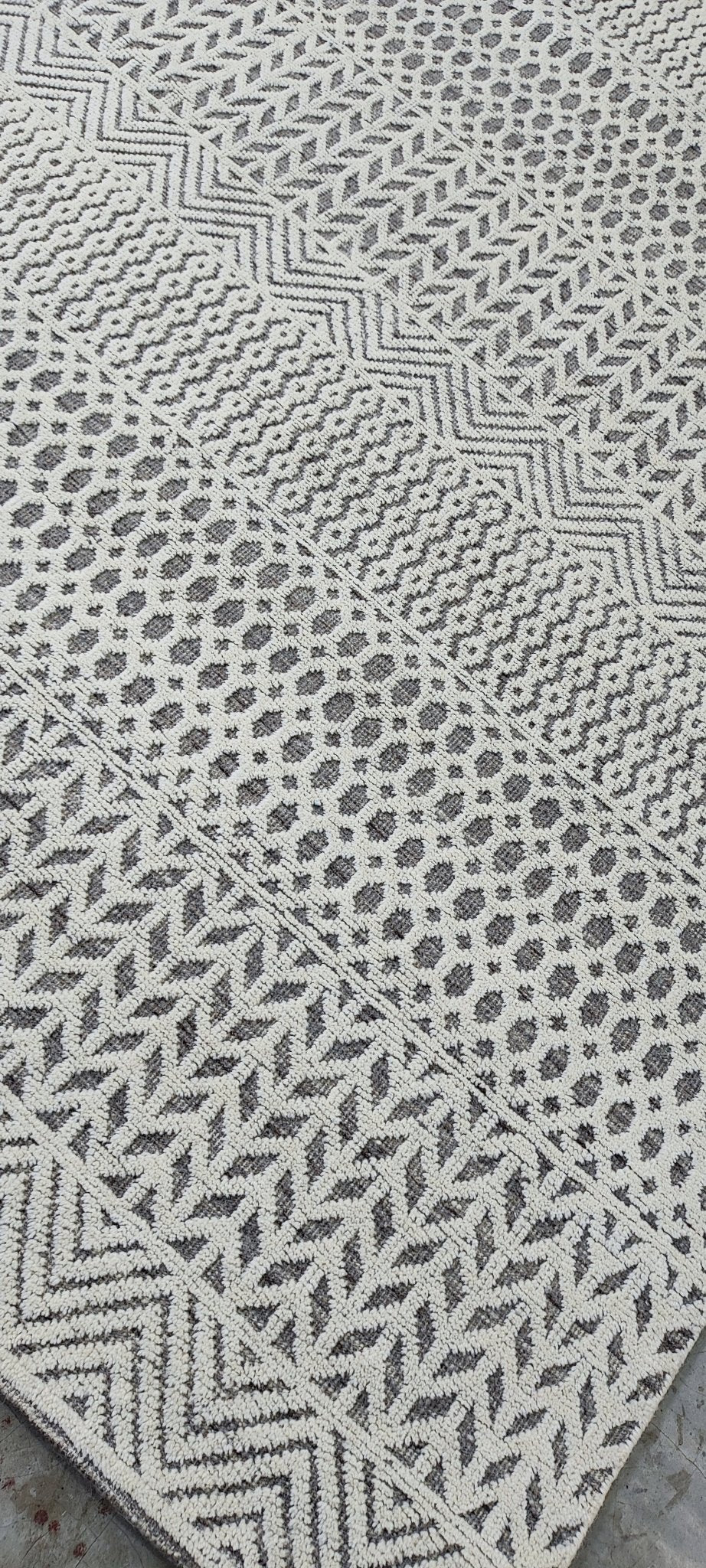 Giancarlo 9.3x11.9 Hand-Knotted Ivory & Grey Modern | Banana Manor Rug Factory Outlet