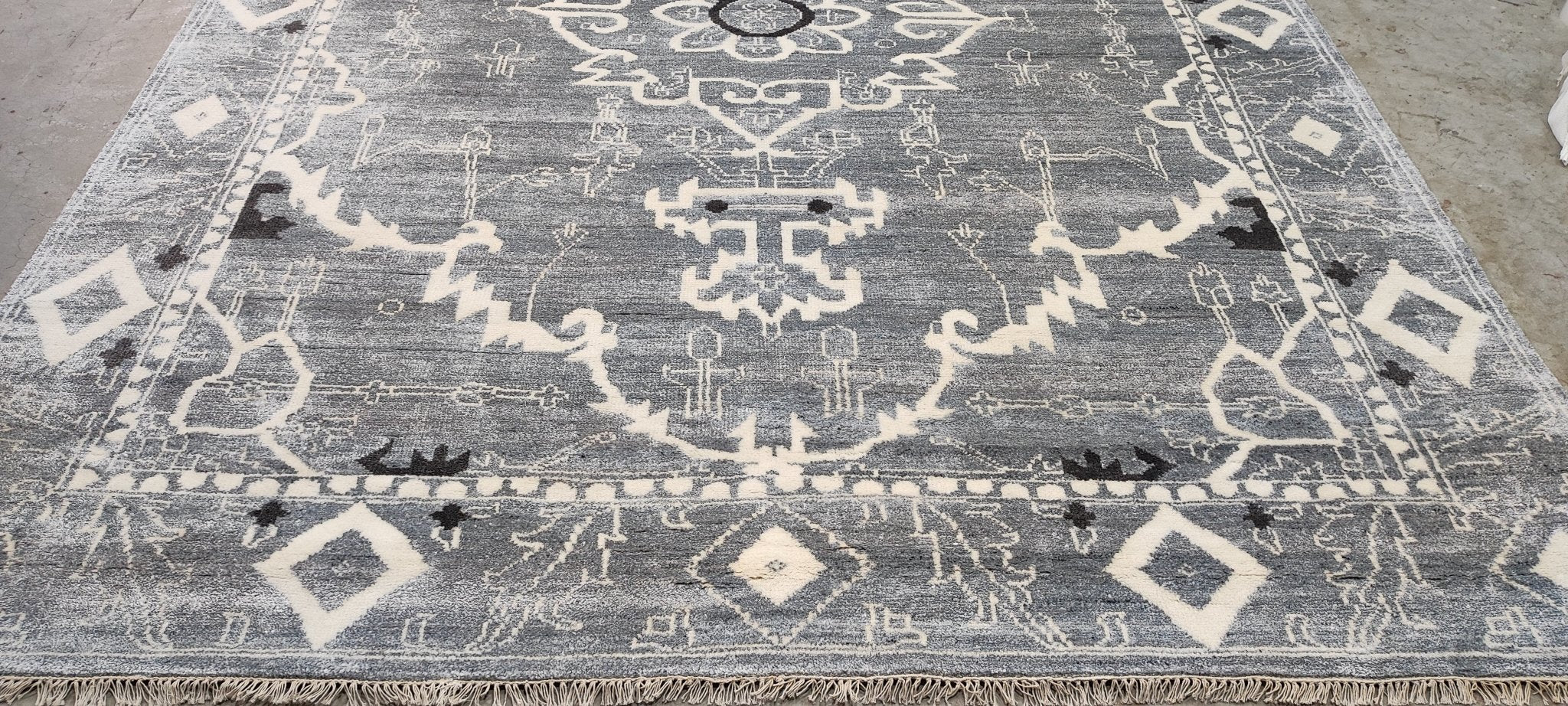 Gina Lollabrigida 8.9x11.9 Light Blue Hand-Knotted Oushak Rug | Banana Manor Rug Company