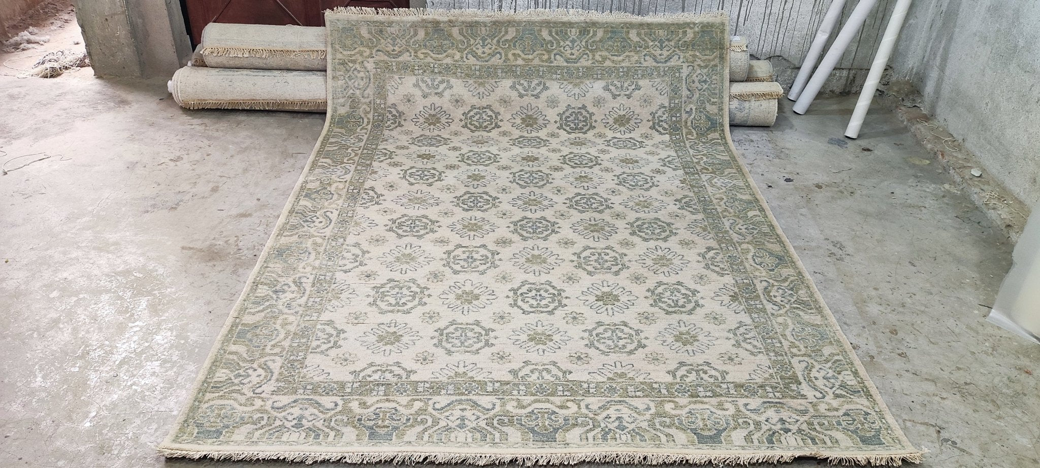 Ginger Barber Off White Hand-Knotted Oushak Rug 6x8 | Banana Manor Rug Company