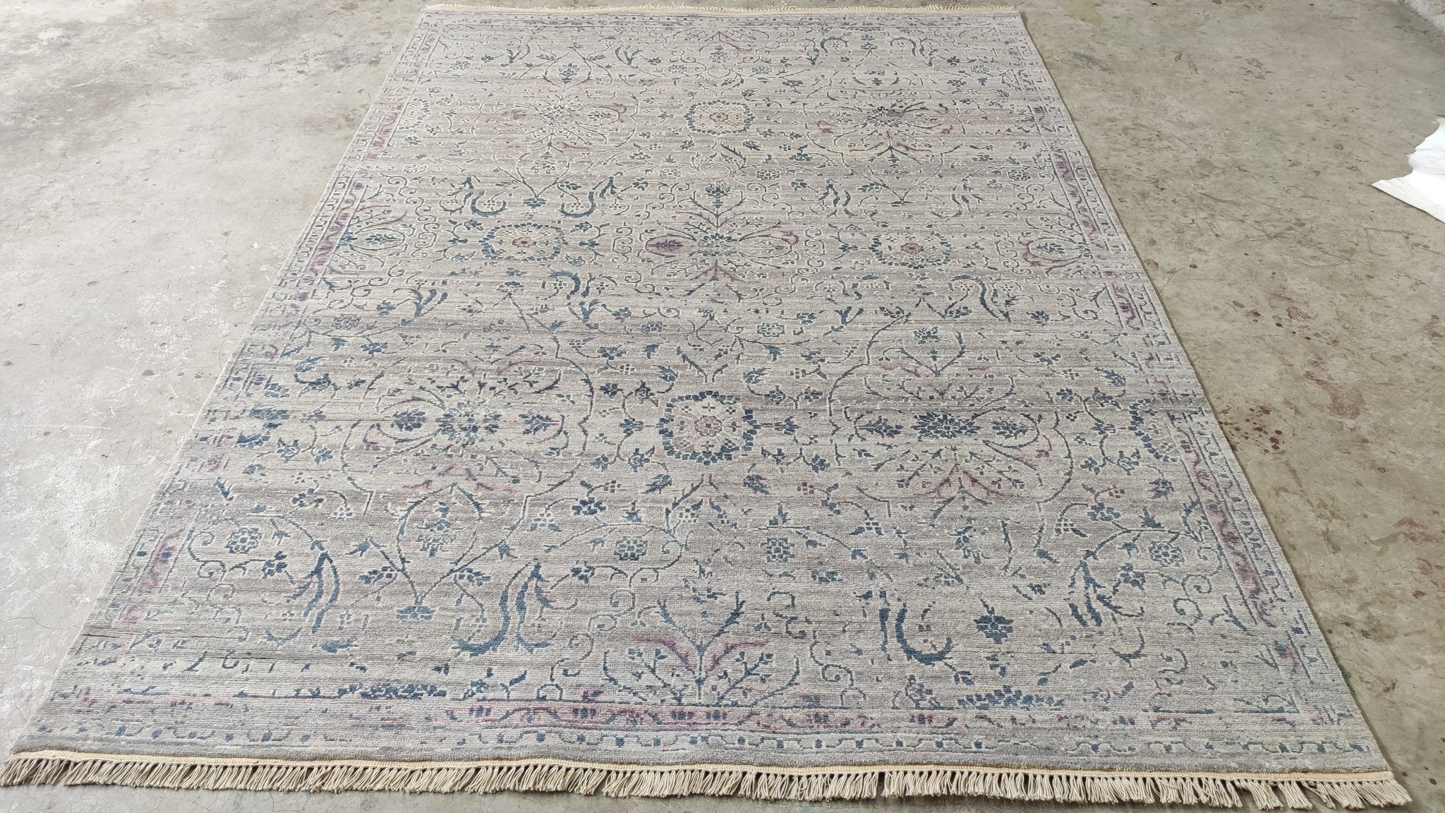 Gonzo Grey and Blue Hand-Knotted Rug 5.6x7.6 | Banana Manor Rug Company