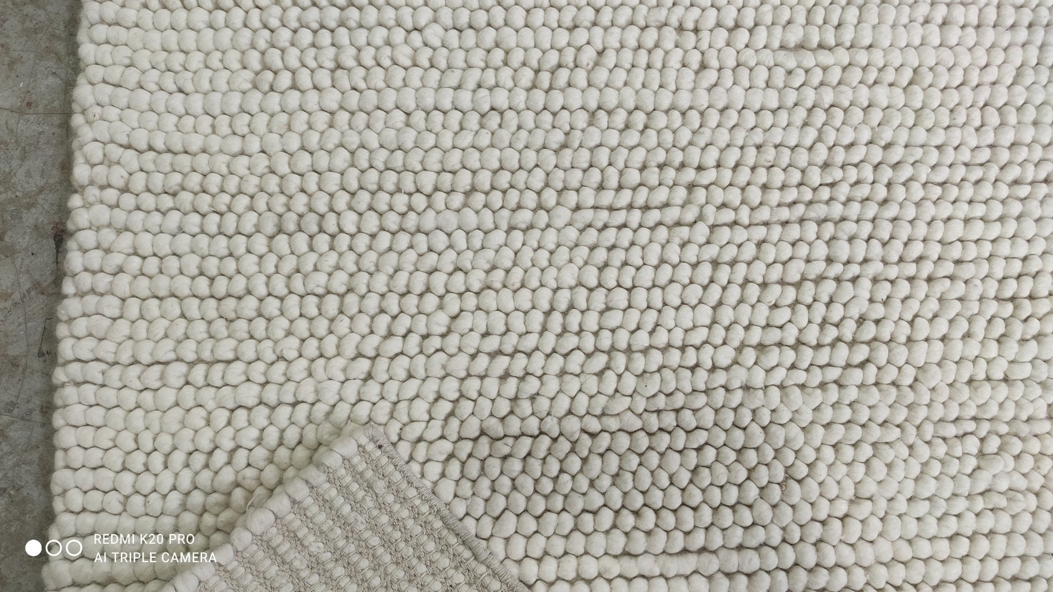 Gordon Sumner 6.6x9.9 White Pet Yarn Eye Ball Handwoven Durrie Rug | Banana Manor Rug Company