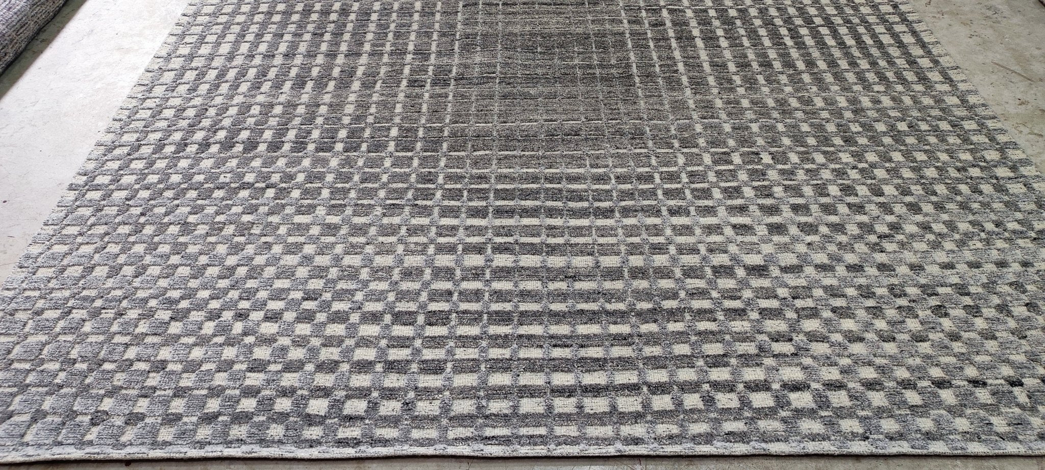 Greg 8.3x10 Hand-Knotted Silver & Grey Cut Pile | Banana Manor Rug Factory Outlet