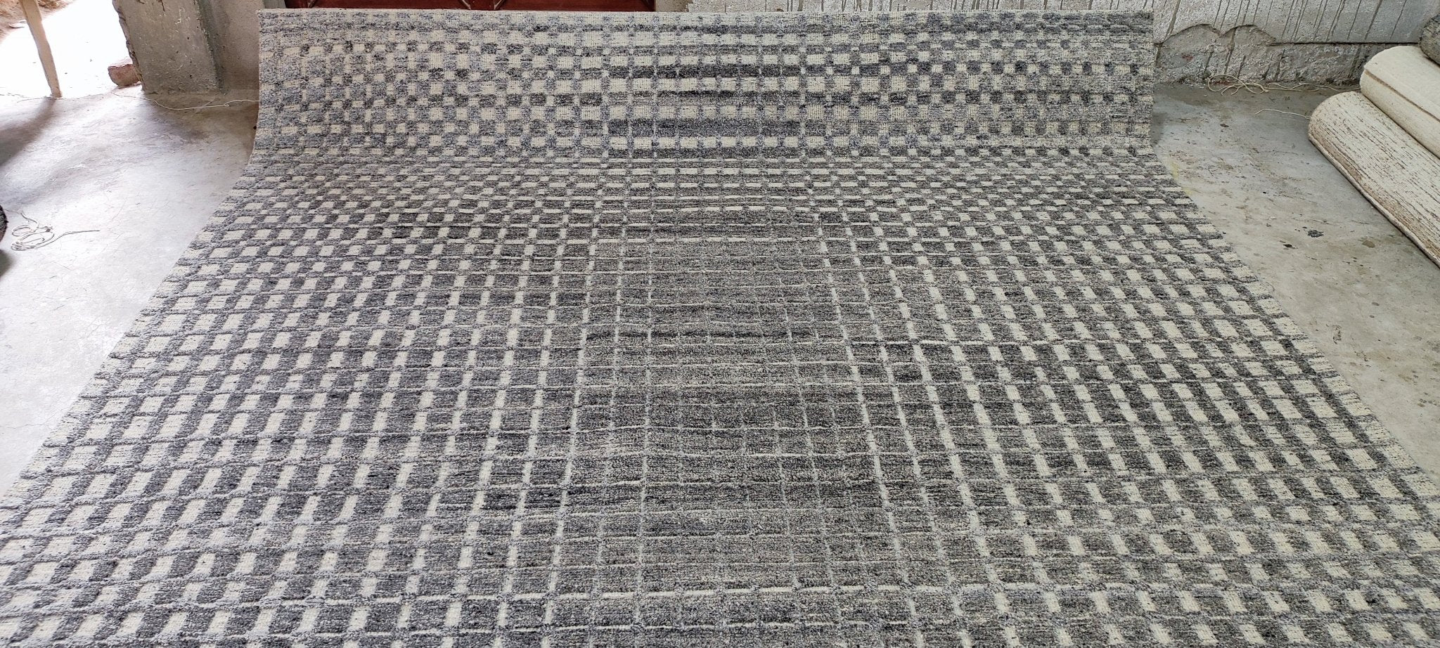 Greg 8.3x10 Hand-Knotted Silver & Grey Cut Pile | Banana Manor Rug Factory Outlet