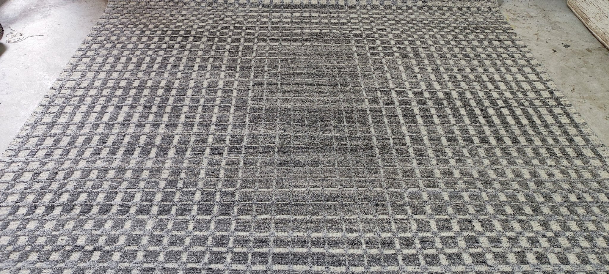 Greg 8.3x10 Hand-Knotted Silver & Grey Cut Pile | Banana Manor Rug Factory Outlet