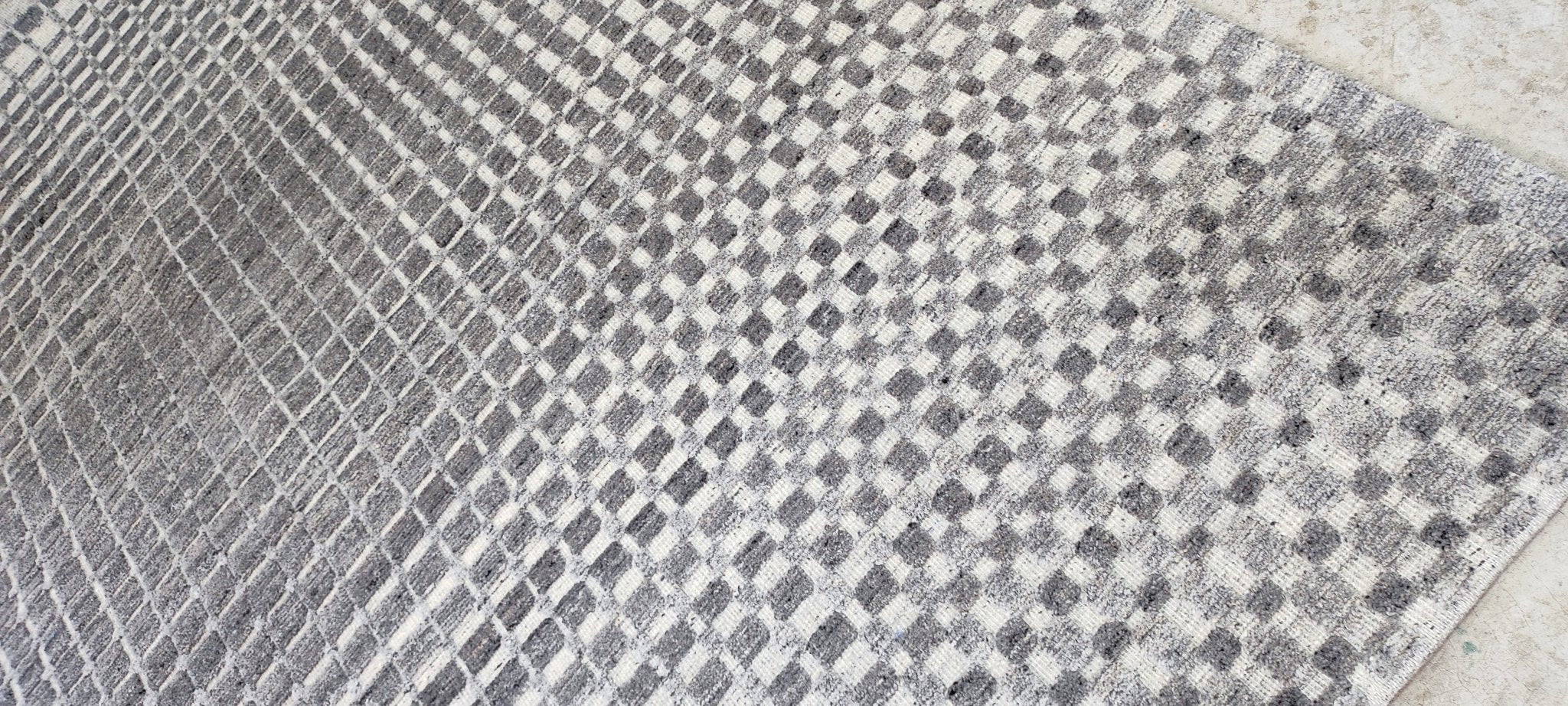 Greg 8.3x10 Hand-Knotted Silver & Grey Cut Pile | Banana Manor Rug Factory Outlet