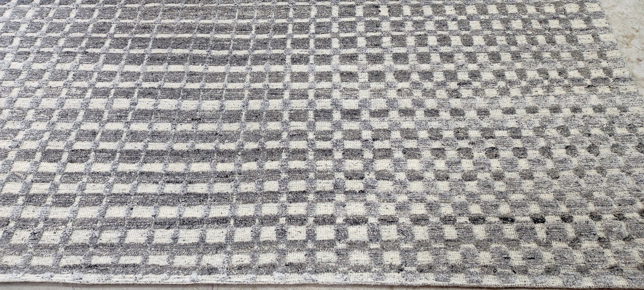 Greg 8.3x10 Hand-Knotted Silver & Grey Cut Pile | Banana Manor Rug Factory Outlet