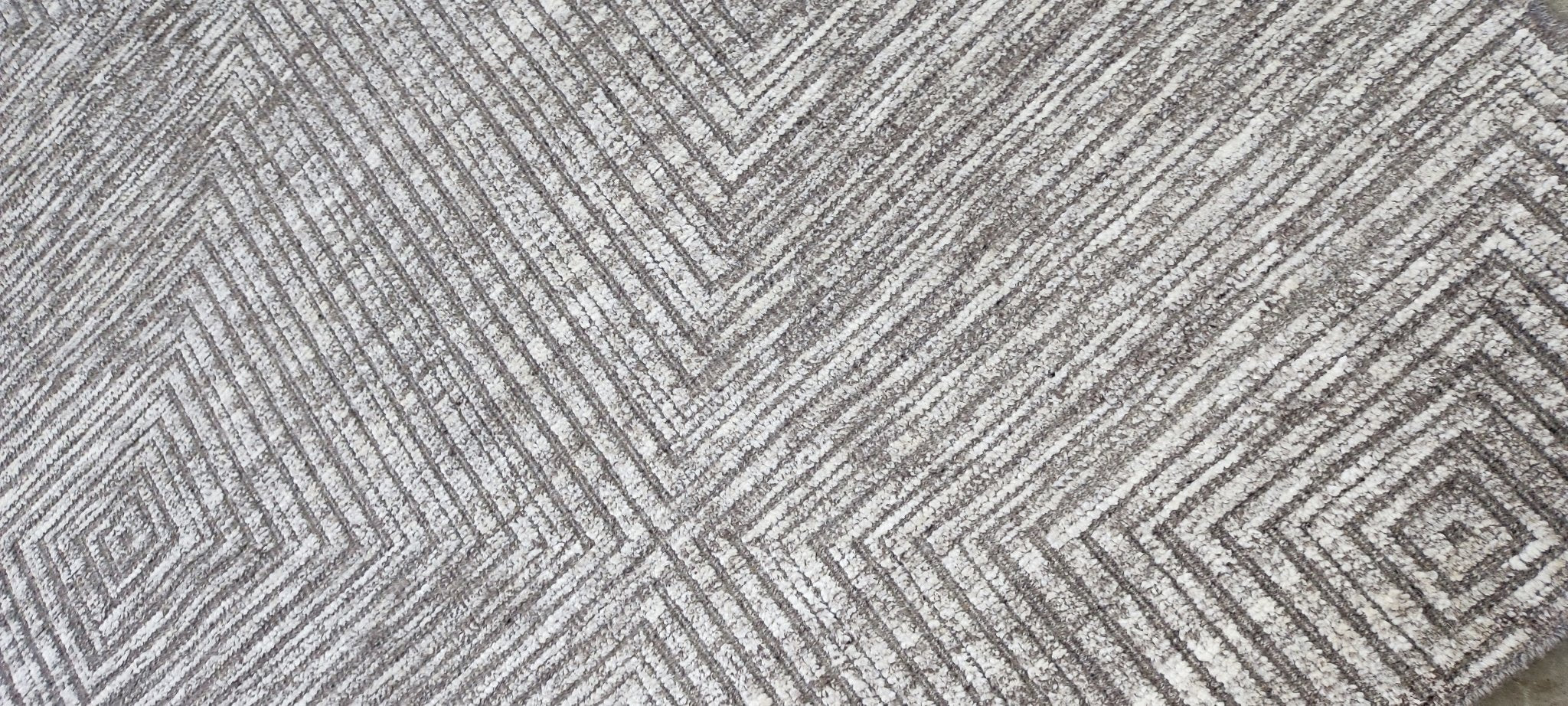 Gregory Hines Hand-Knotted Modern Rug Natural and Grey High-Low 8.3x10 | Banana Manor Rug Company