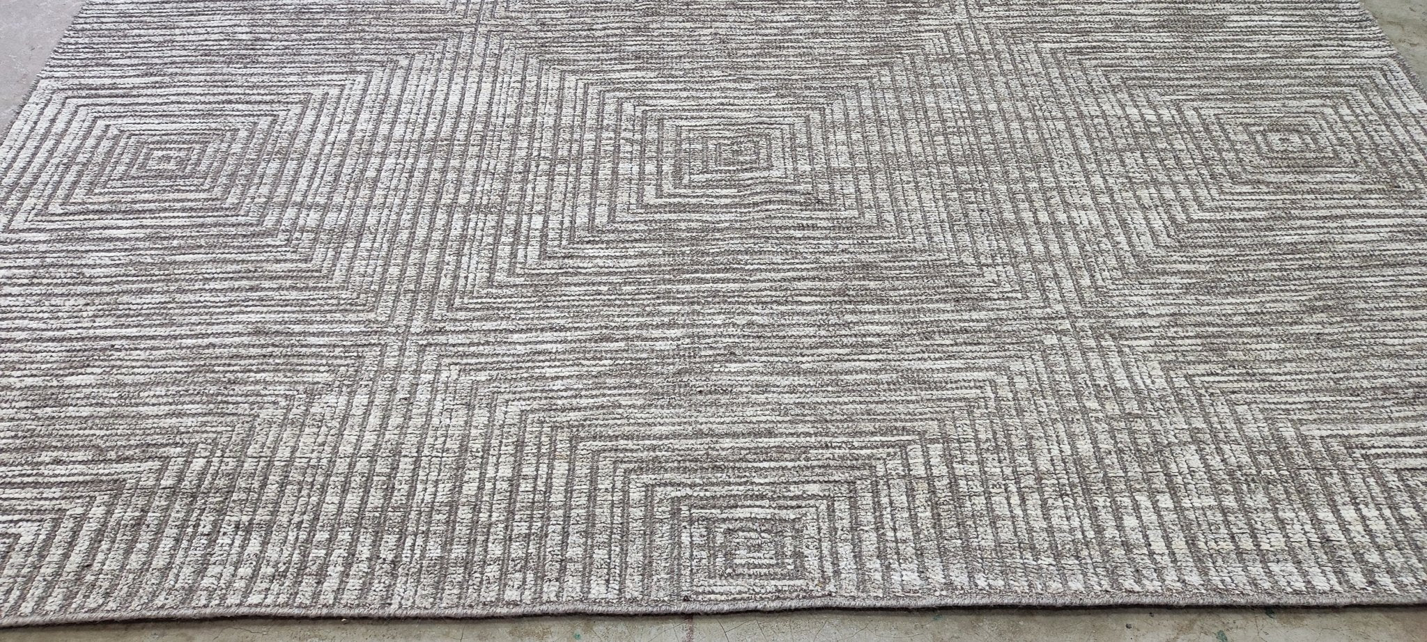 Gregory Hines Hand-Knotted Modern Rug Natural and Grey High-Low 8.3x10 | Banana Manor Rug Company