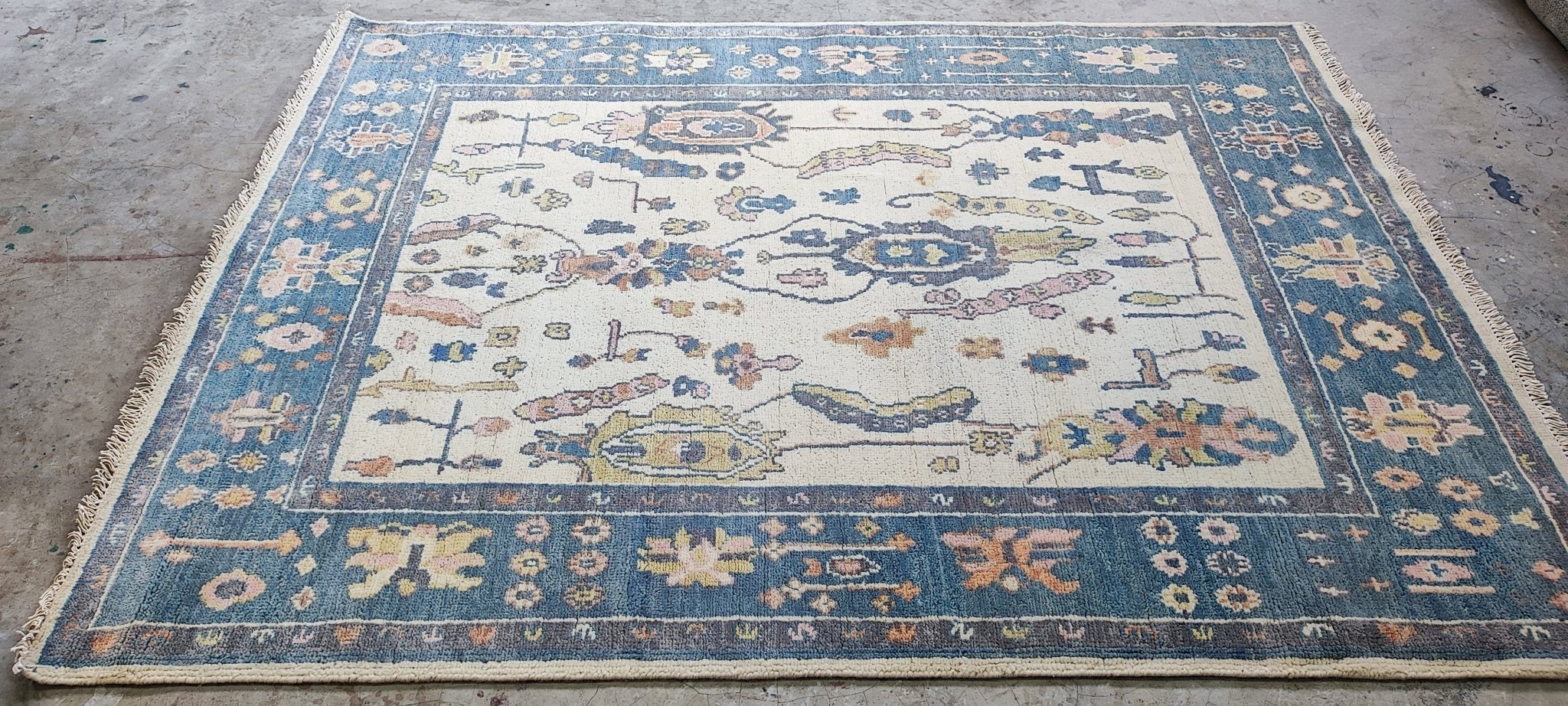 Greta 5x7 Ivory & Blue Oushak | Banana Manor Rug Factory Outlet