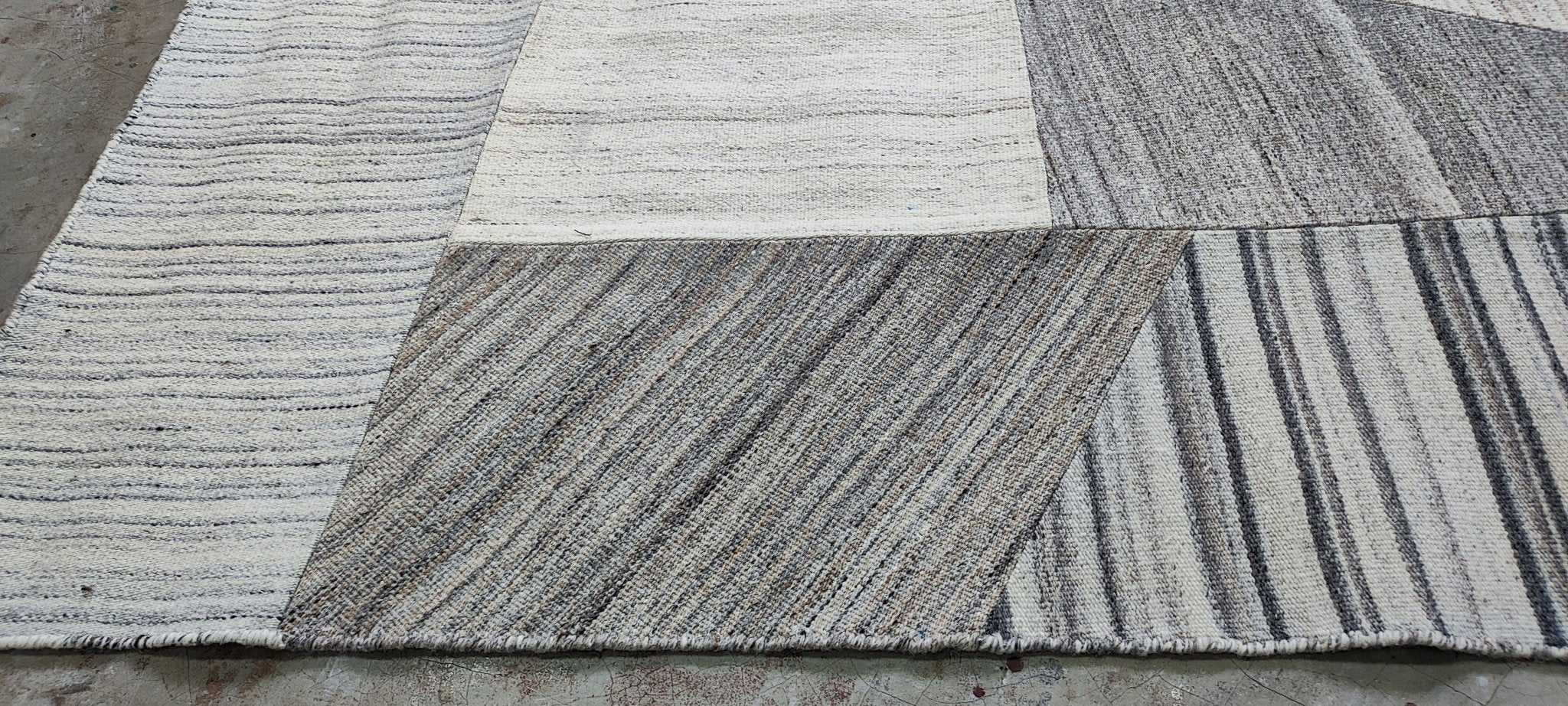 Gris-Gris 5.3x7.6 Handwoven Natural Patch | Banana Manor Rug Factory Outlet