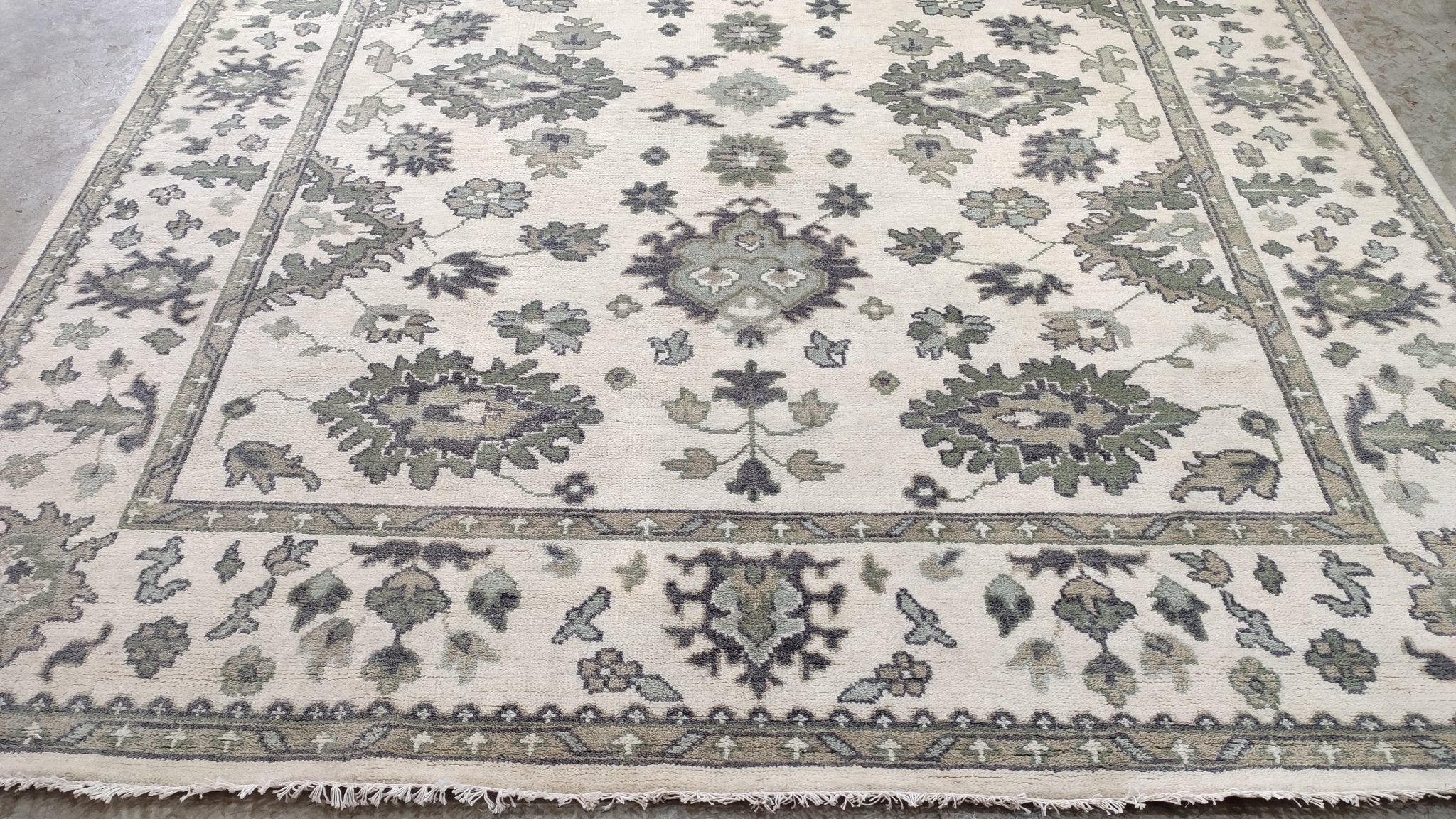 Guinevere 8x9.9 Ivory and Grey Hand-Knotted Oushak Rug | Banana Manor Rug Company