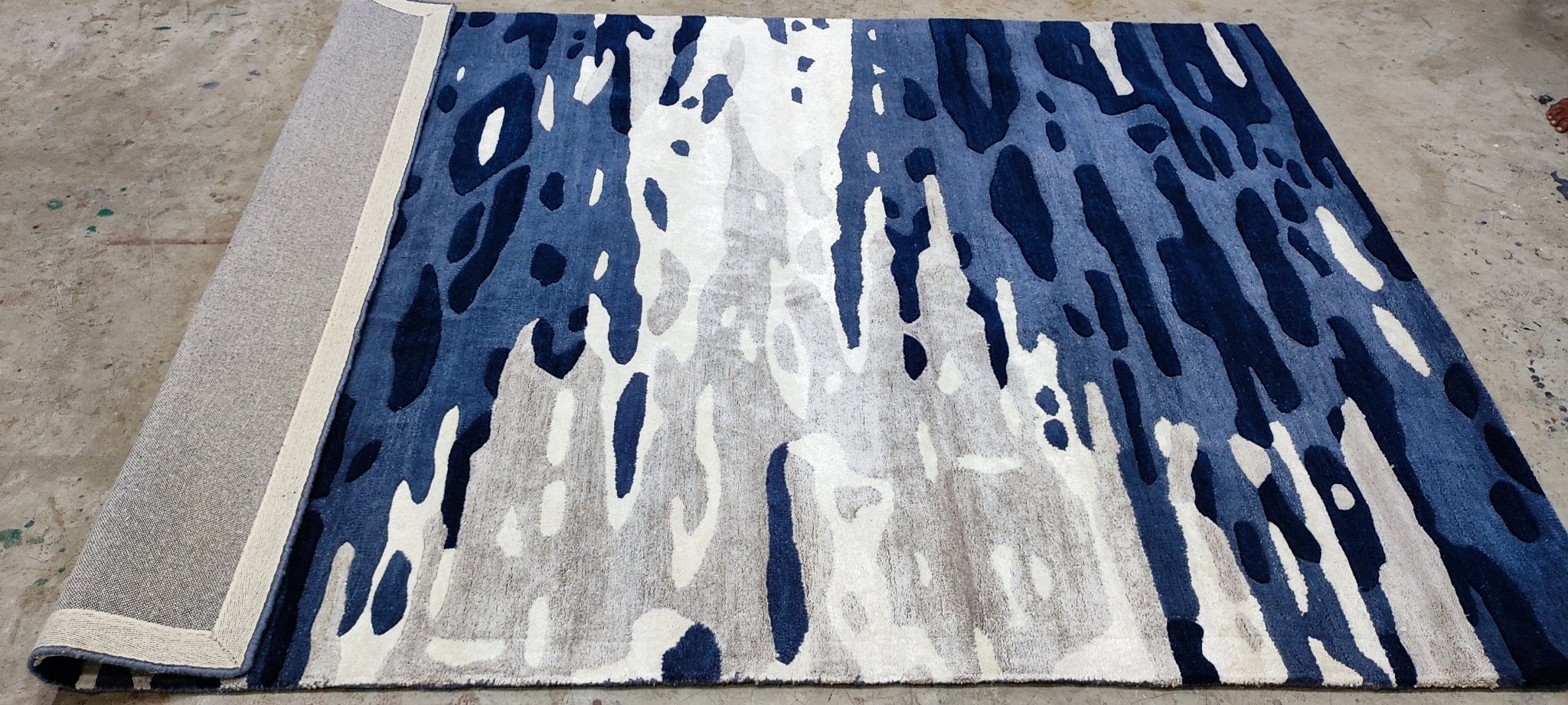 Gustave 5.3x7.6 Hand-Tufted Grey & Blue Mix Abstract | Banana Manor Rug Factory Outlet