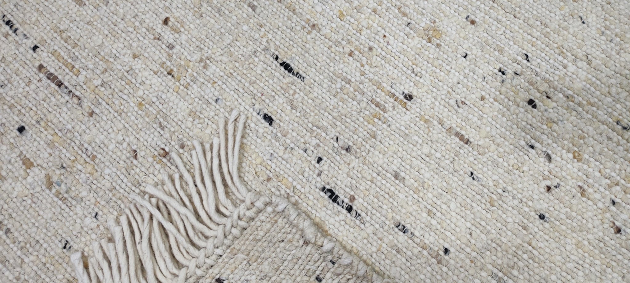 Hannah More Handwoven Wool Durrie Natural Ivory Handcarded 5.6x7.9 | Banana Manor Rug Company