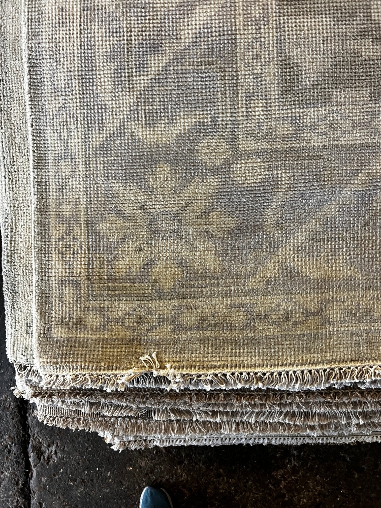 https://bananamanor.com/cdn/shop/products/helen-ohara-8x8-silver-and-grey-hand-knotted-oushak-rug-548964.jpg?v=1693245180