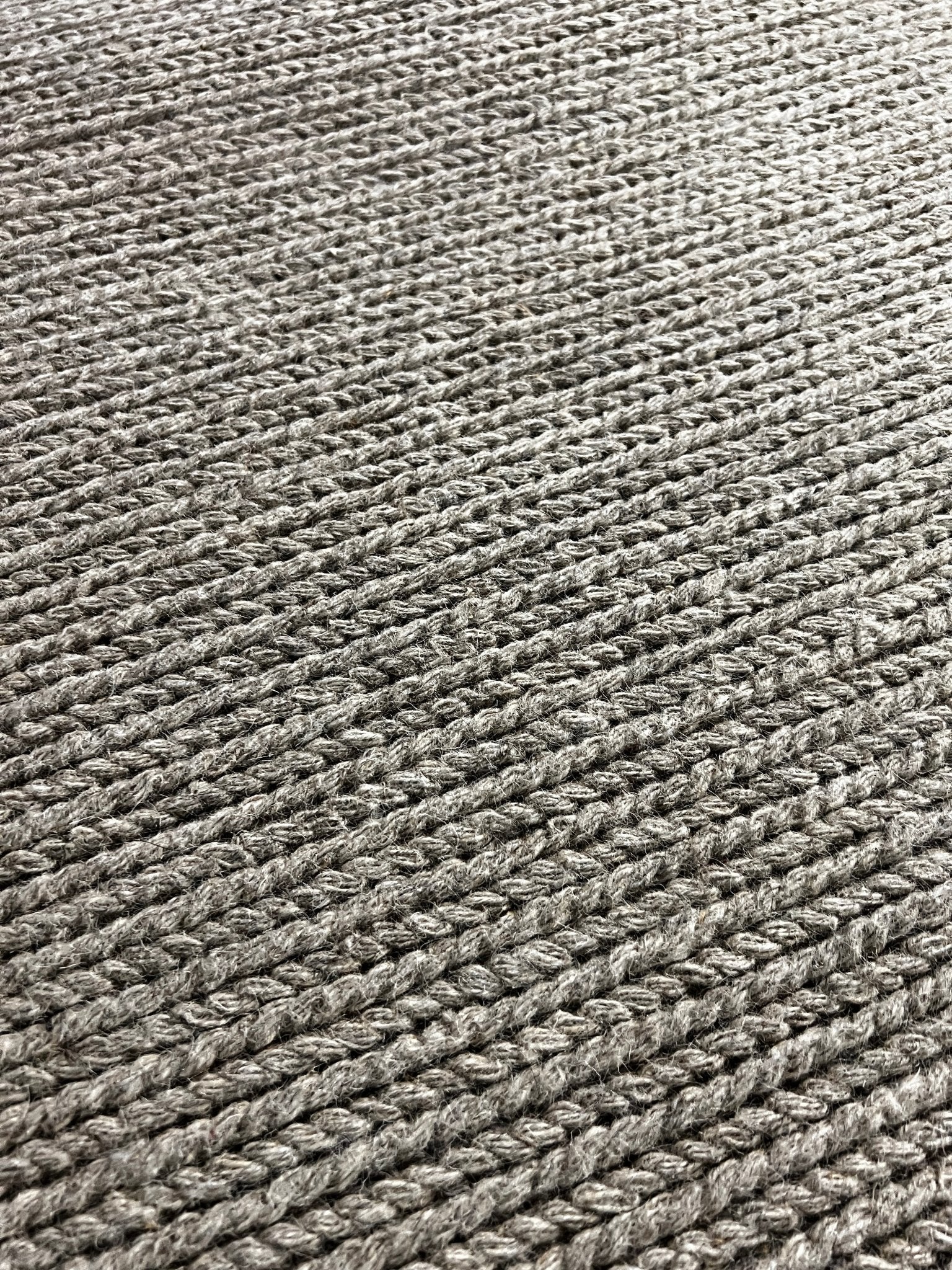 Hellen Multiple Sizes Grey Handwoven Soumak Rug | Banana Manor Rug Company