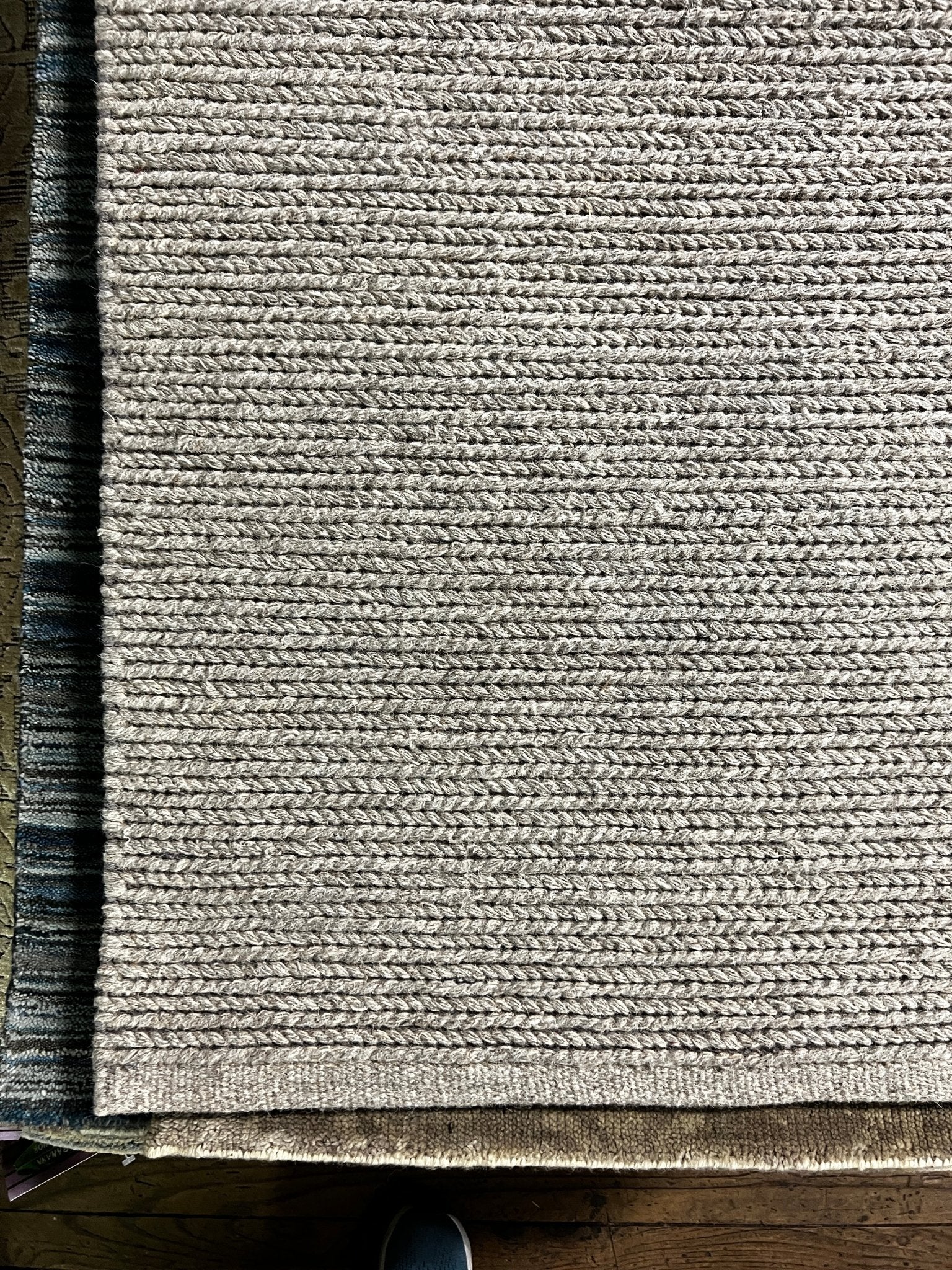 Hellen Multiple Sizes Grey Handwoven Soumak Rug | Banana Manor Rug Company