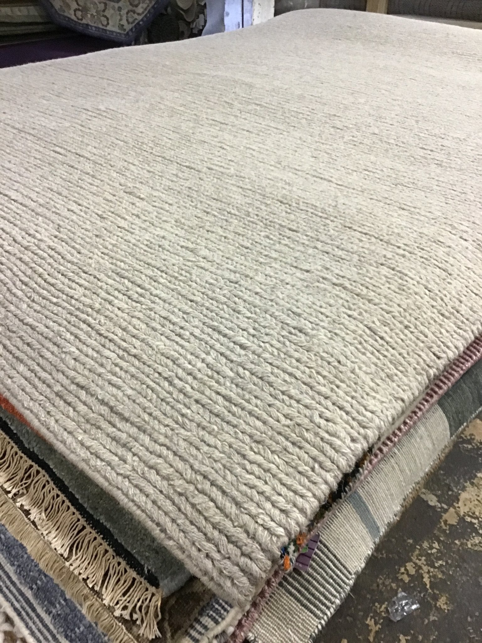 Hellen Multiple Sizes Grey Handwoven Soumak Rug | Banana Manor Rug Company