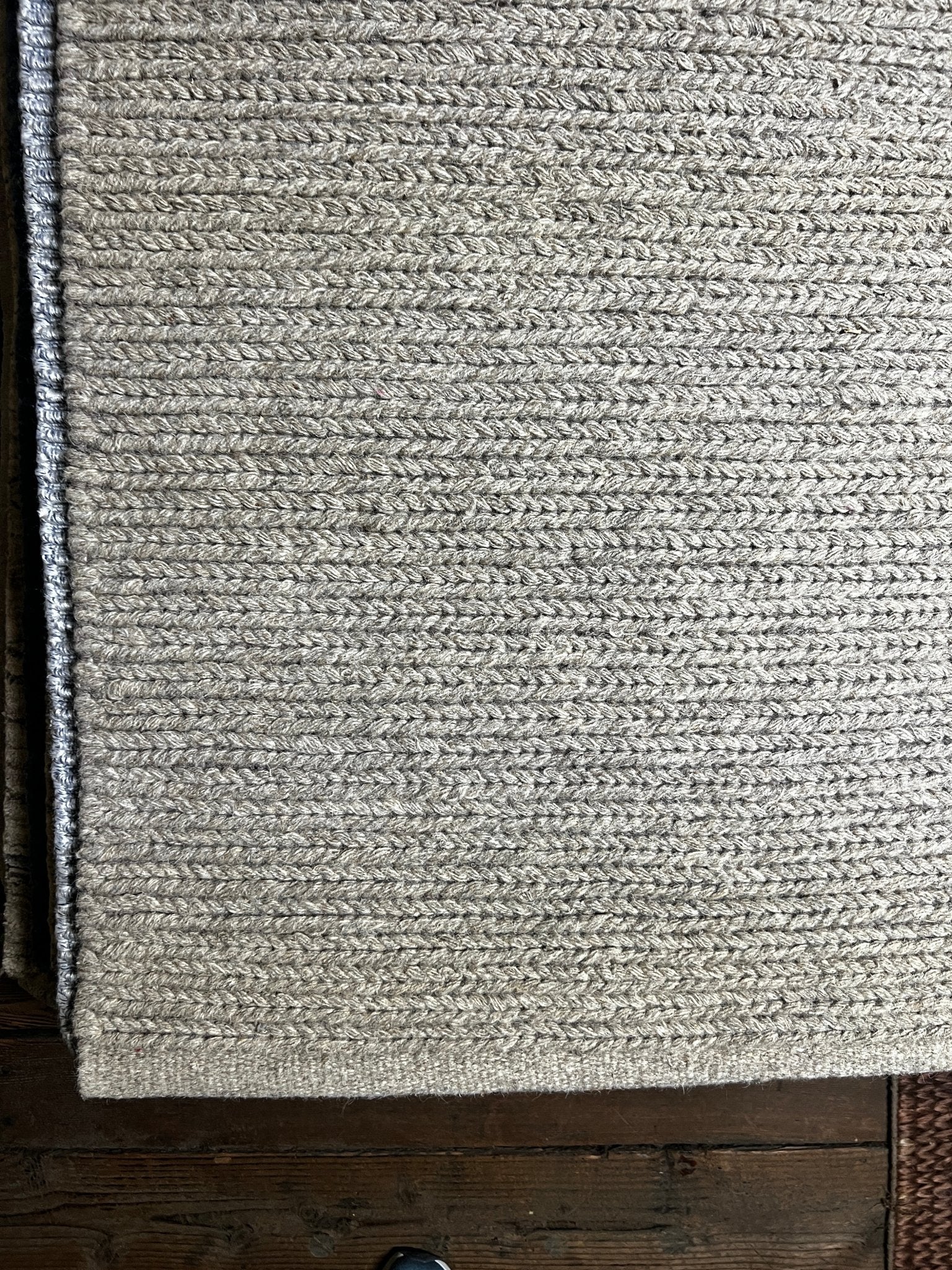 Hellen Multiple Sizes Grey Handwoven Soumak Rug | Banana Manor Rug Company