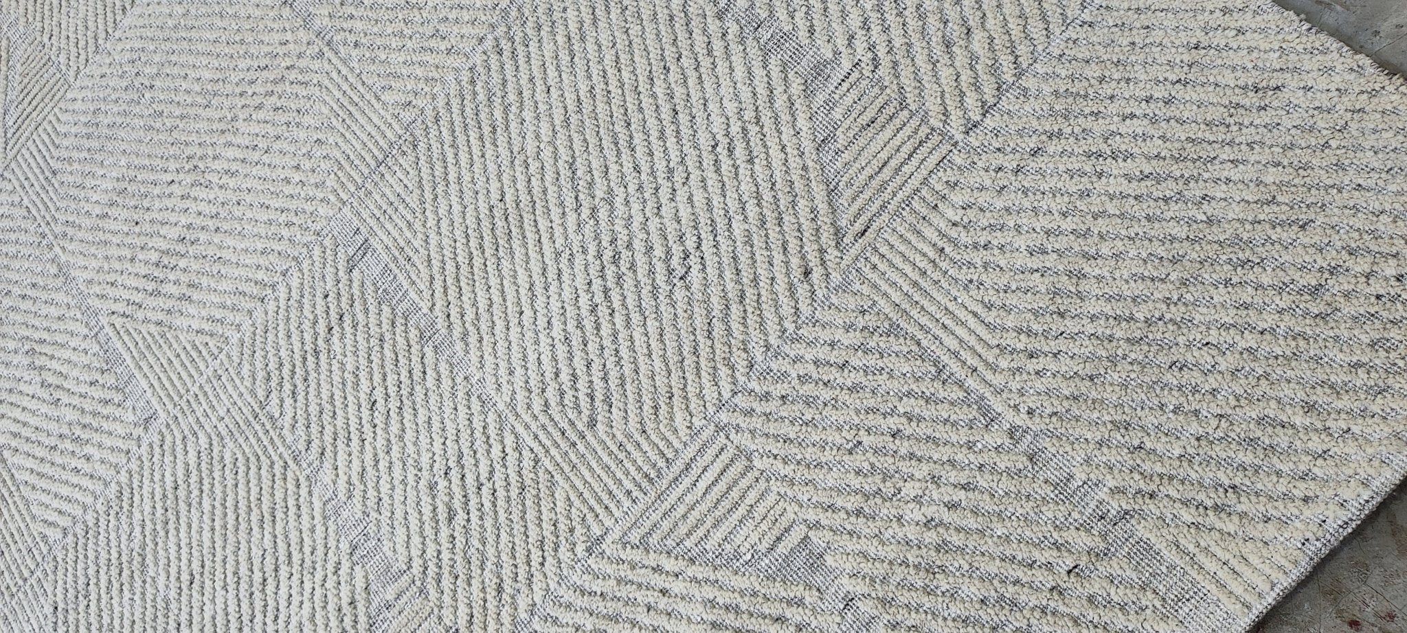 Helmut 9x12 Hand-Knotted Ivory & Silver Modern | Banana Manor Rug Factory Outlet