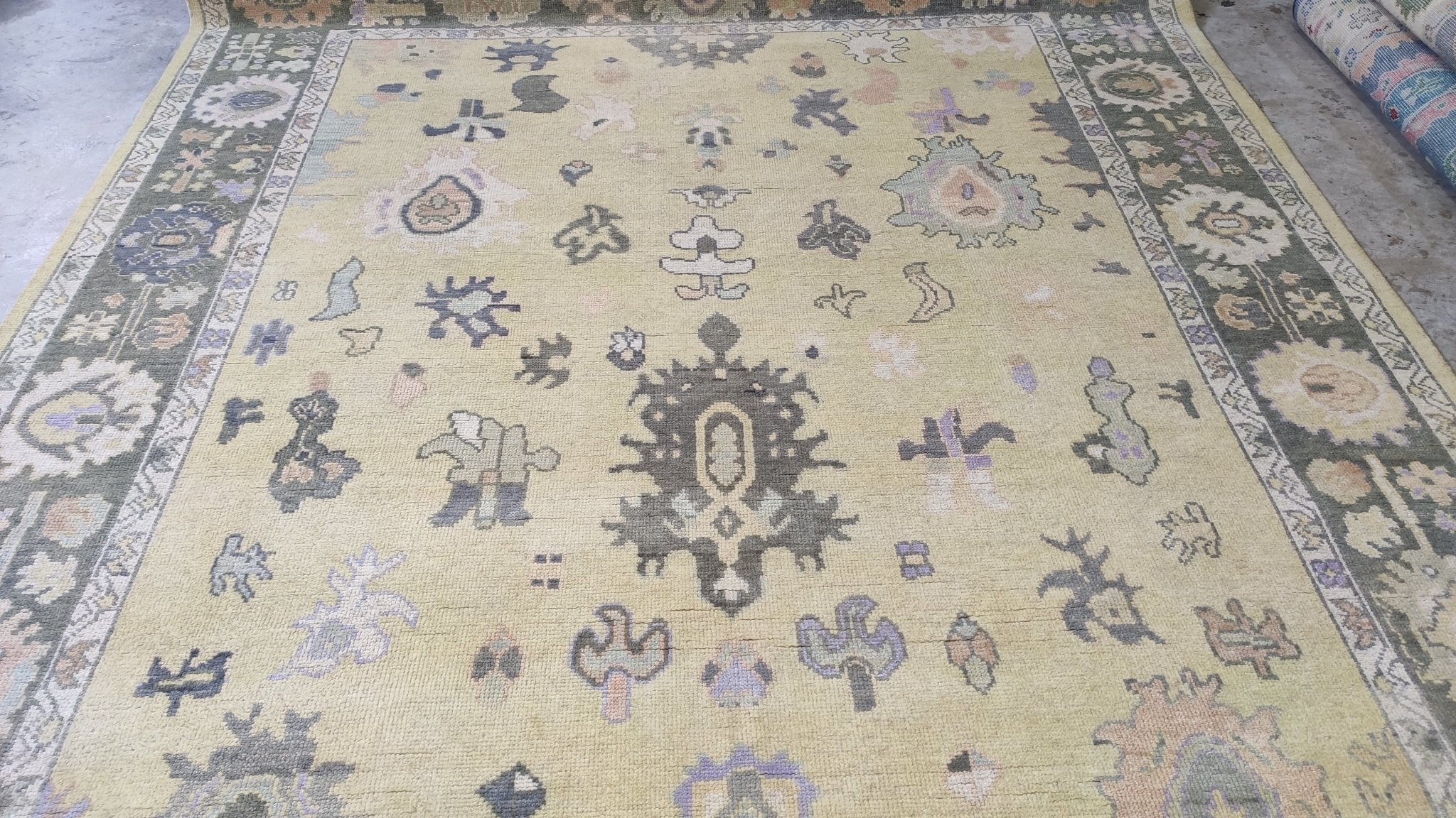 Hennessey 8x10 Light Yellow and Grey Hand-Knotted Oushak Rug | Banana Manor Rug Company