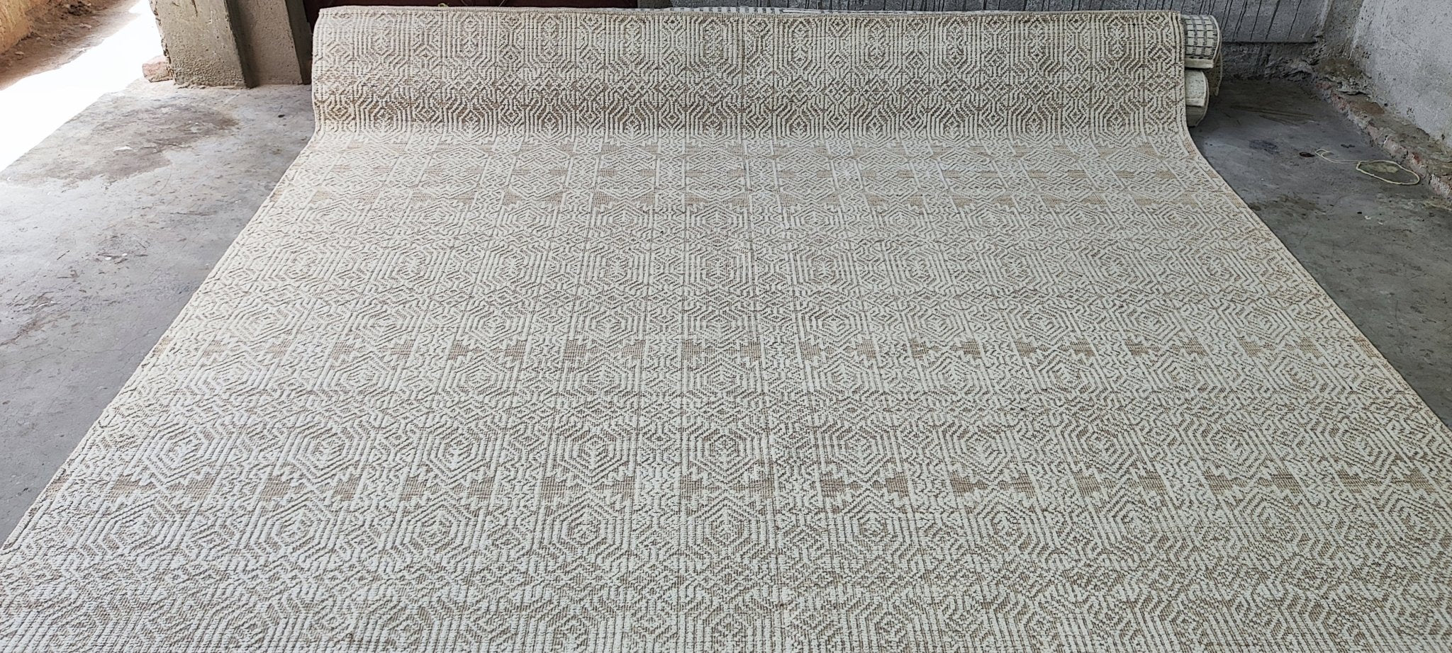 Hickey 9x12 Hand-Knotted Ivory & Camel Modern | Banana Manor Rug Factory Outlet