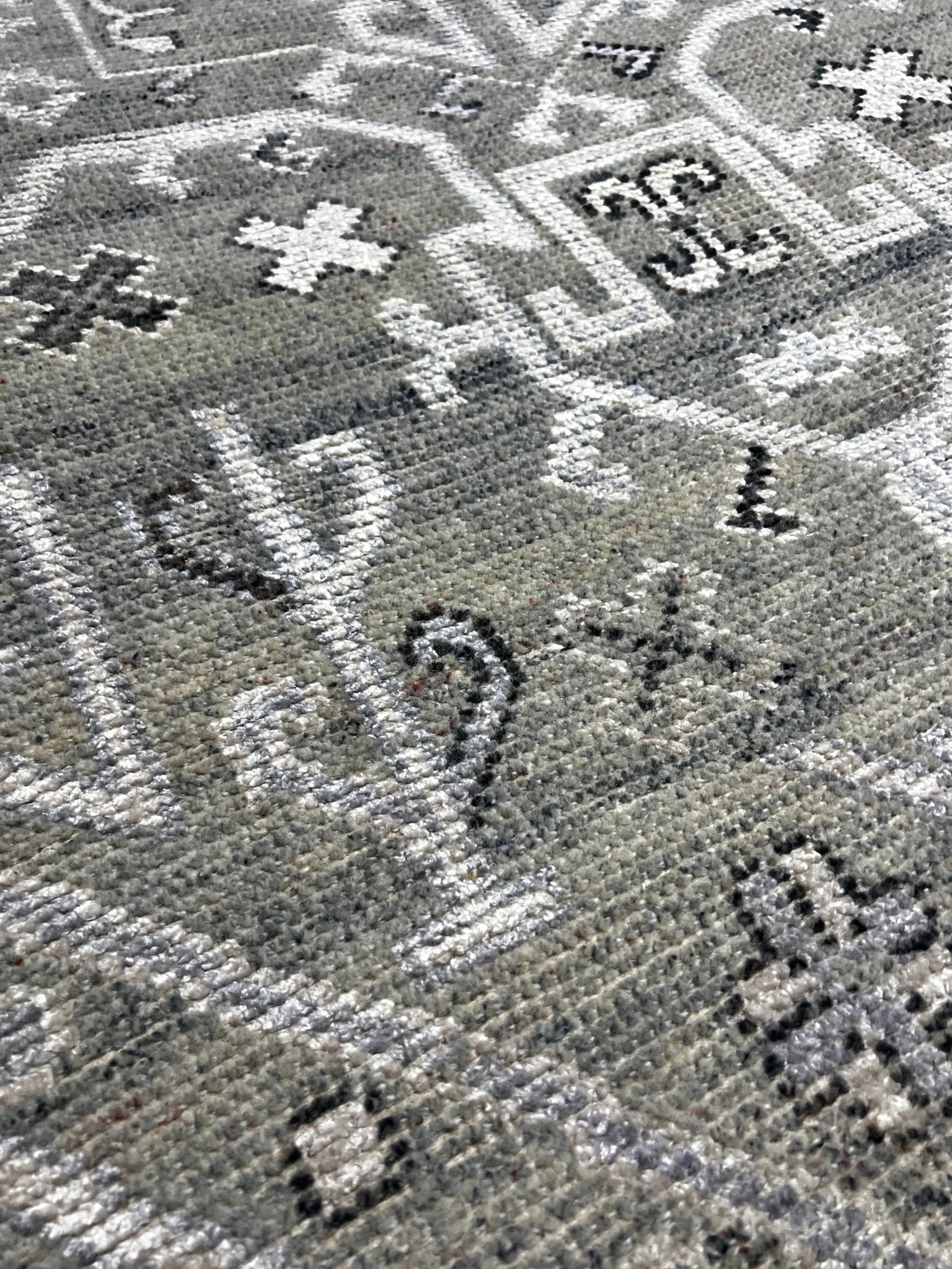 Holly Madison 5.3x8.3 Light Grey Hand-Knotted Oushak Rug | Banana Manor Rug Factory Outlet