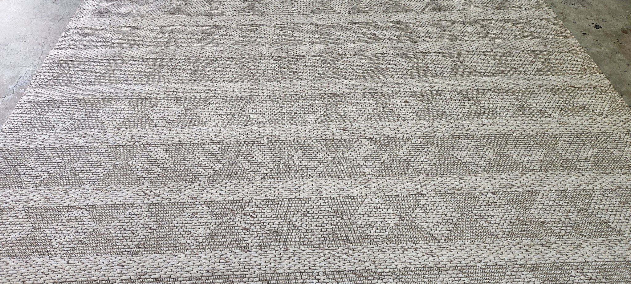 Hugo Baker 10x14 Handwoven Wool Durrie Beige Jacquard | Banana Manor Rug Factory Outlet