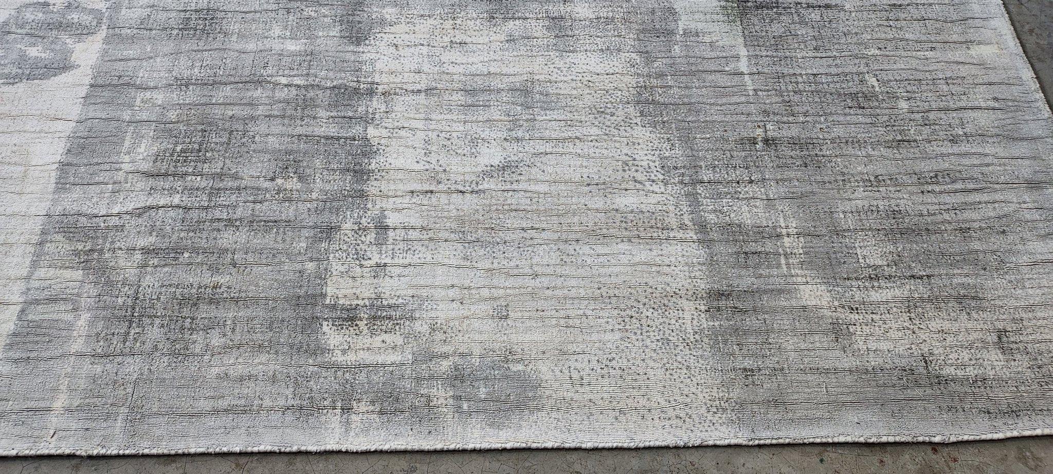 Ian Handwoven Silver & Grey Modern Viscose (Multiple Sizes) | Banana Manor Rug Factory Outlet