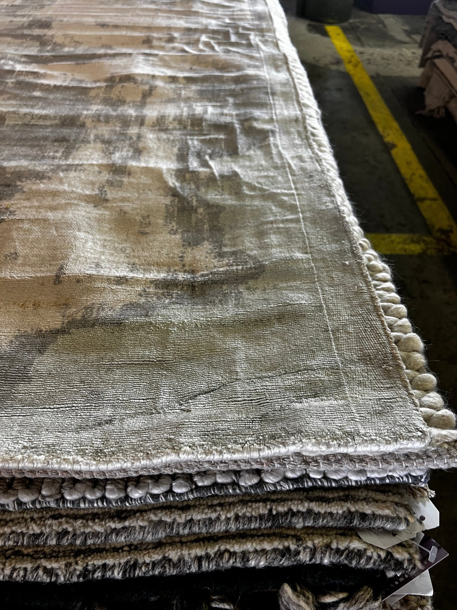 Ian Handwoven Silver & Grey Modern Viscose (Multiple Sizes) | Banana Manor Rug Factory Outlet