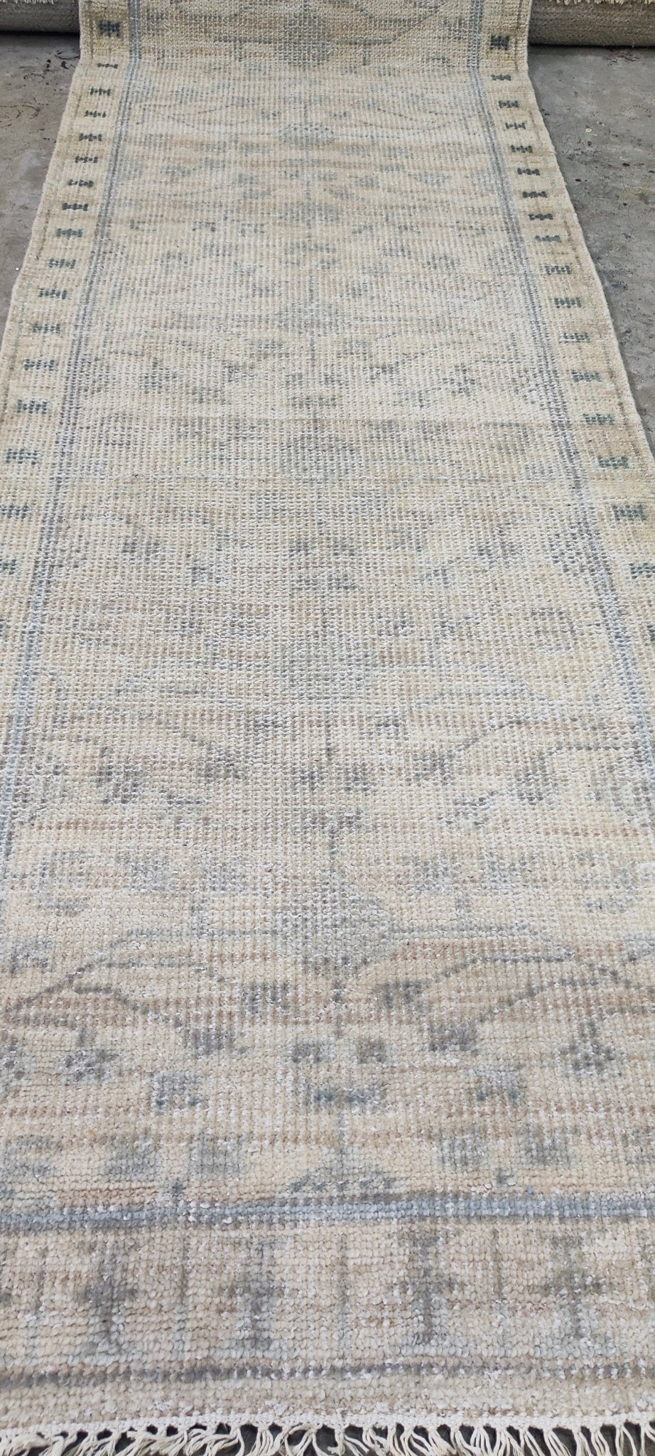 Ida Haendel 2.6x7.9 Hand Knotted Beige & Silver Turkish Oushak | Banana Manor Rug Factory Outlet