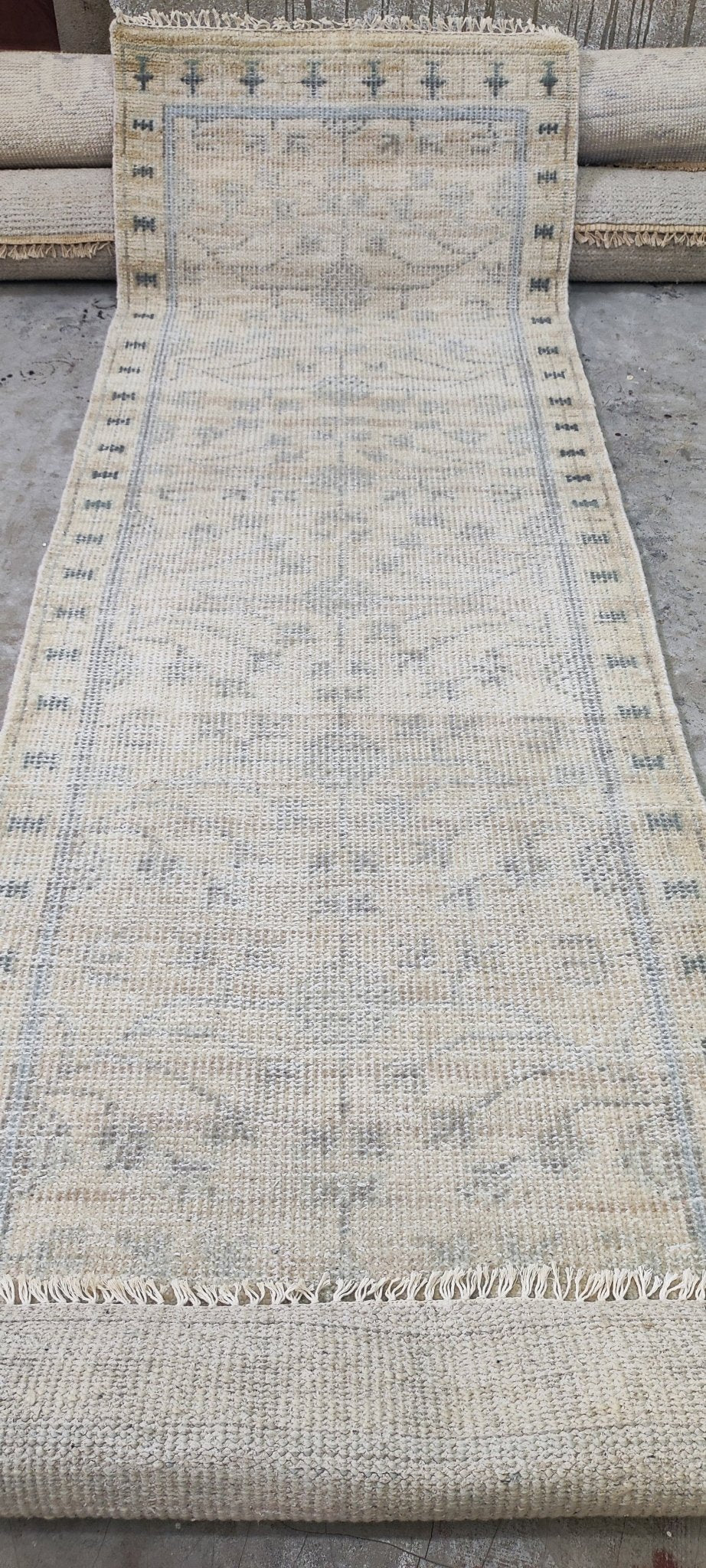 Ida Haendel 2.6x7.9 Hand Knotted Beige & Silver Turkish Oushak | Banana Manor Rug Factory Outlet