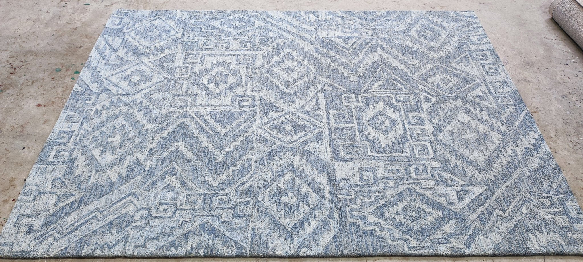 Isla 5x7 Hand-Tufted Wool Light Green Ikat | Banana Manor Rug Factory Outlet