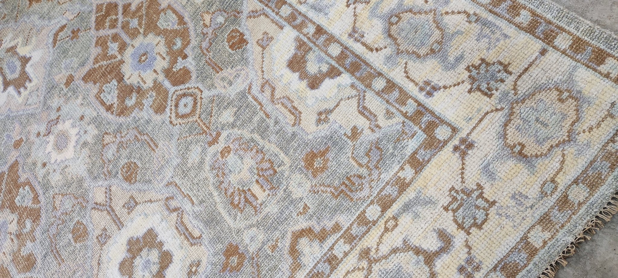 Jan Showers Grey and Ivory Hand-Knotted Oushak Rug 8x10 | Banana Manor Rug Company