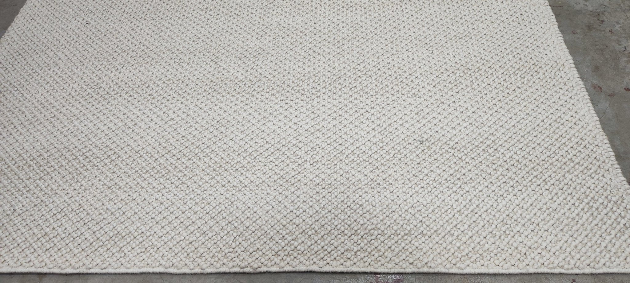 Jane Wiseman Handwoven Wool Durrie Ivory Loop 6.9x9 | Banana Manor Rug Company