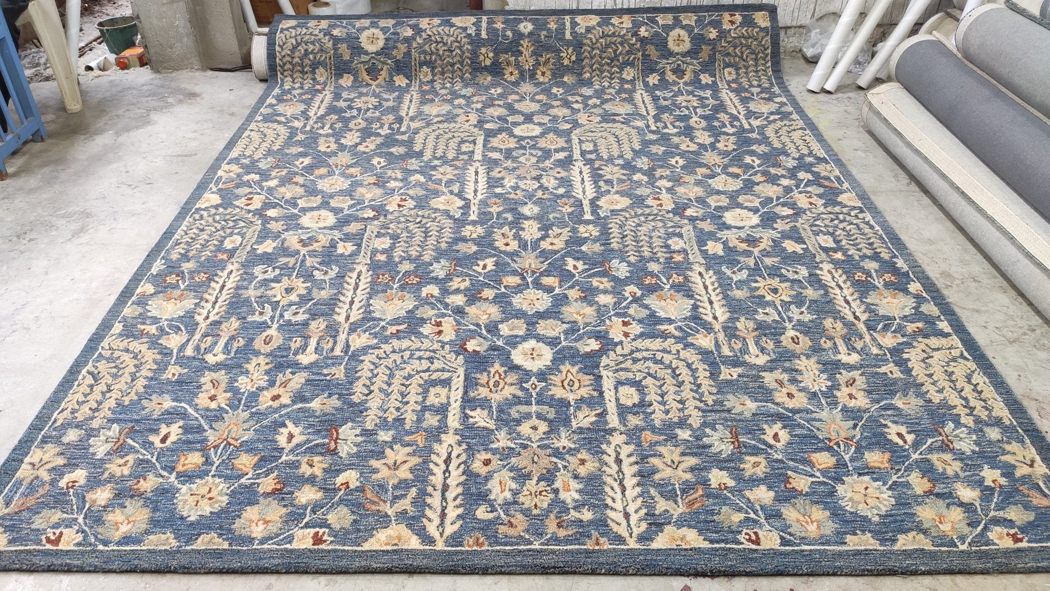 Jaqueline Fleming 7.9x9.9 Blue Hand-Tufted Rug | Banana Manor Rug Company