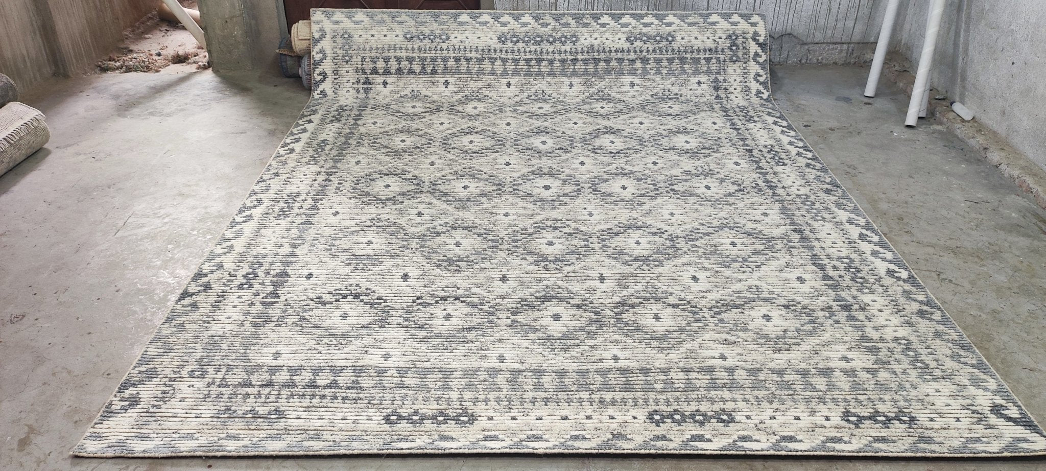 Jemaine Clement Hand-Knotted Ivory and Grey Oushak 8.3X10.0 | Banana Manor Rug Company