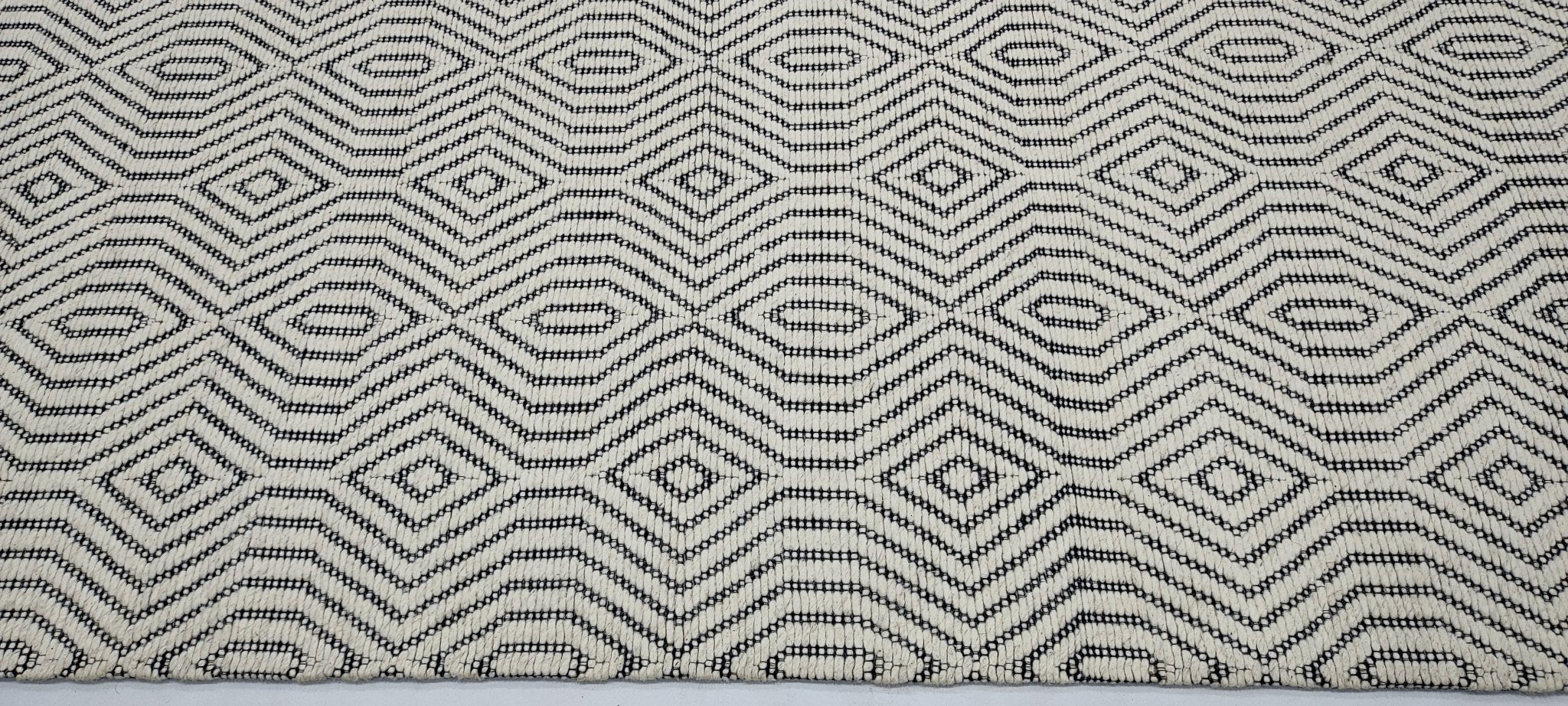 Jeremy 5x8 Handwoven Ivory & Grey Jacquard Durrie | Banana Manor Rug Factory Outlet