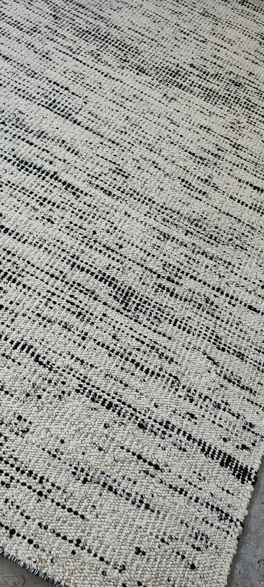 Jeryd 8x10 Handwoven Textured Wool Durrie | Banana Manor Rug Factory Outlet