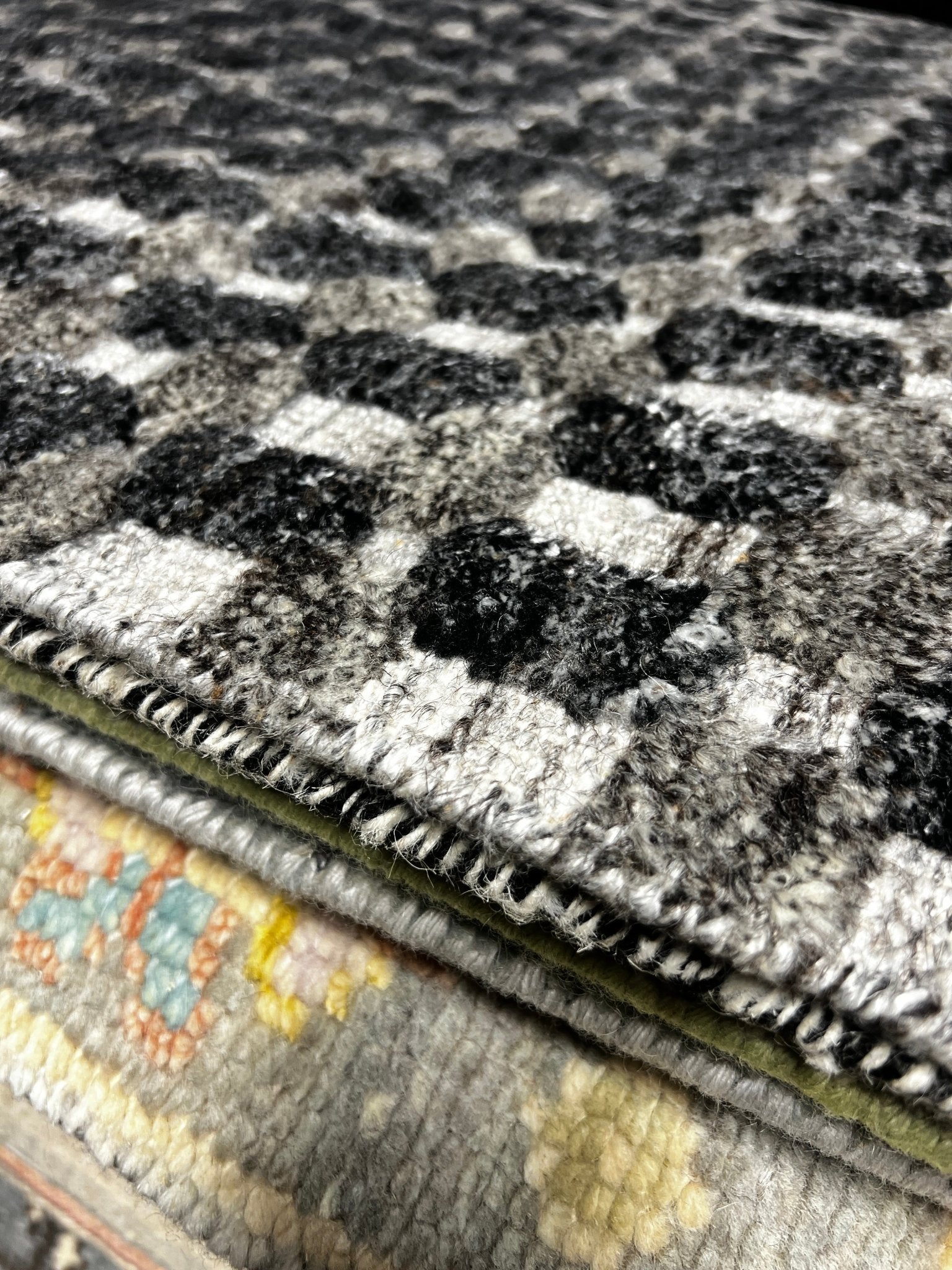Jessie 2.9x9.9 Hand-Knotted Silver & Grey Cut Pile Runner | Banana Manor Rug Factory Outlet