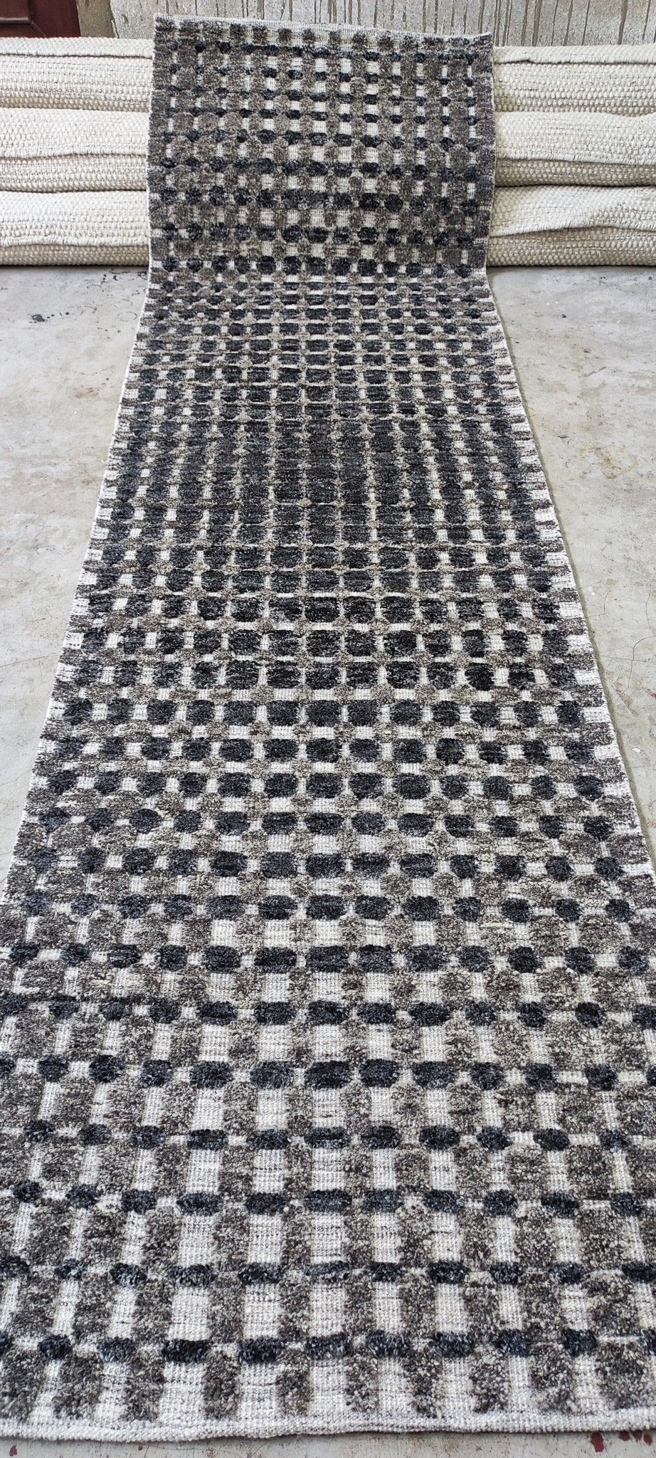 Jessie 2.9x9.9 Hand-Knotted Silver & Grey Cut Pile Runner | Banana Manor Rug Factory Outlet