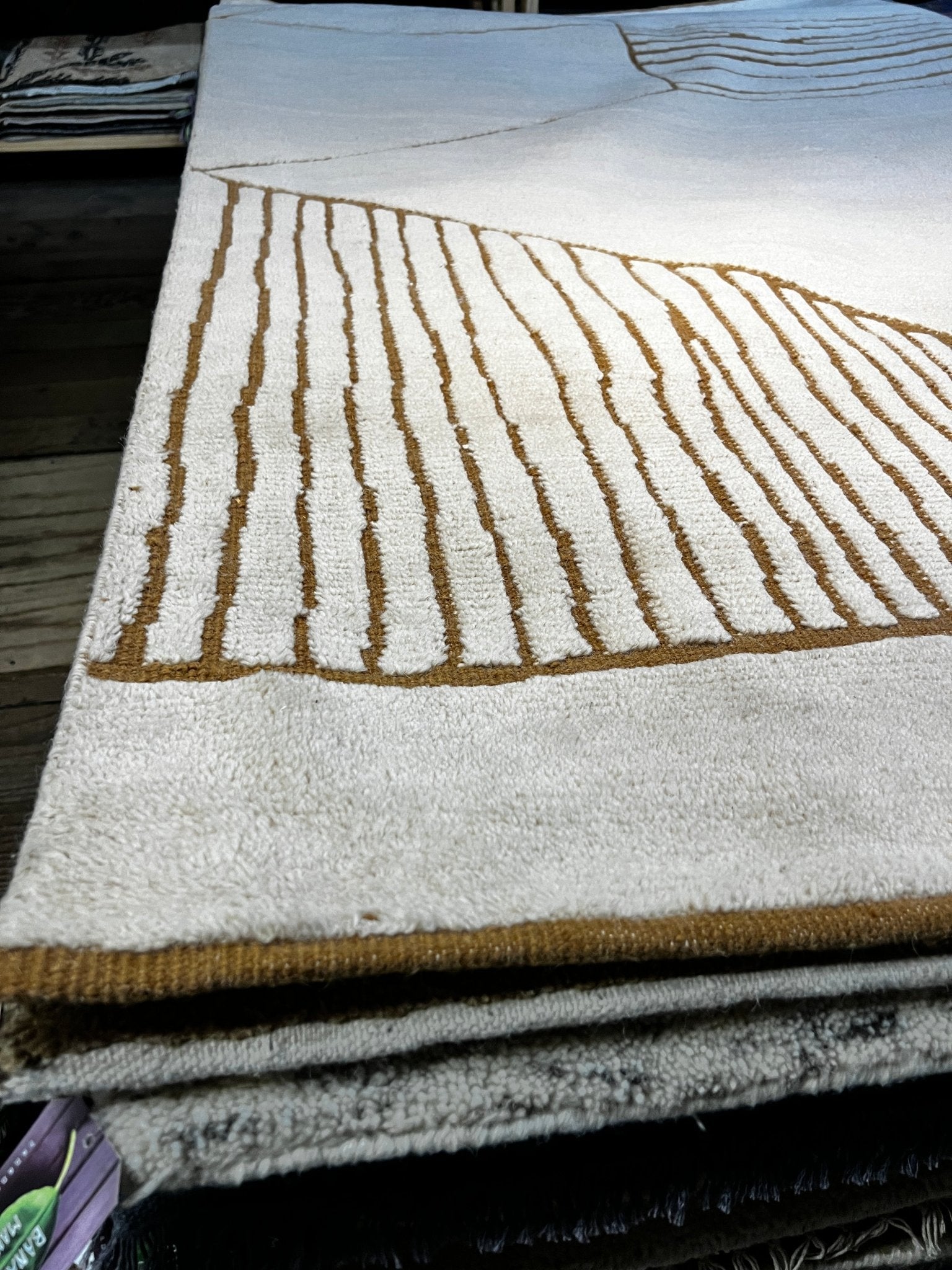 Josh 5.6x8 Hand-Knotted Ivory & Camel Cut Pile | Banana Manor Rug Factory Outlet