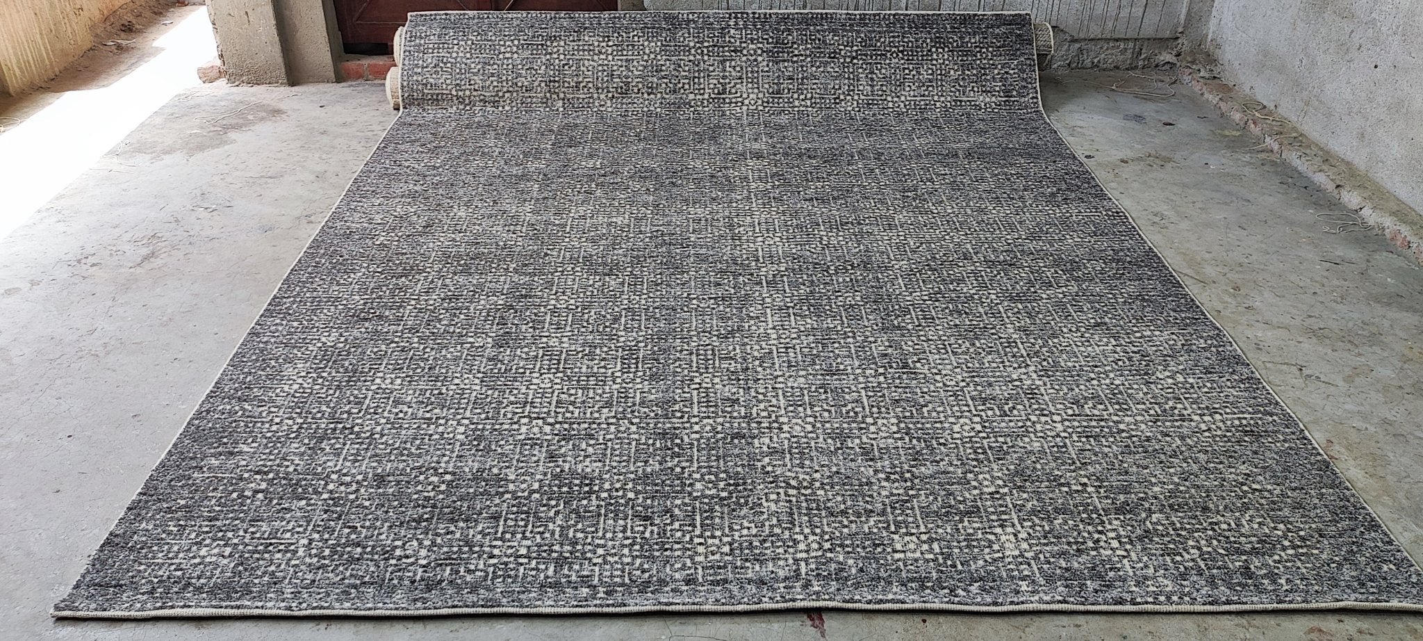 Josh 8.3x9.9 Hand-Knotted Ivory & Grey Cut Pile | Banana Manor Rug Factory Outlet