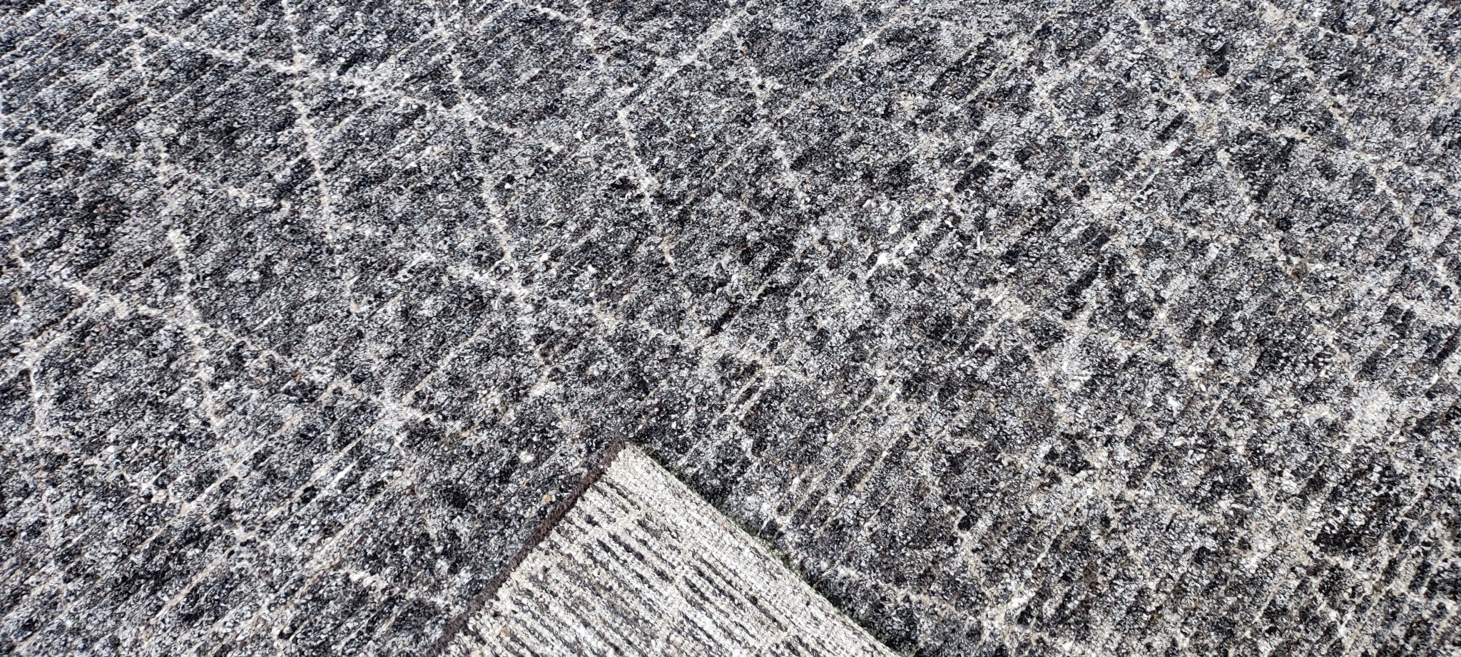 Judson 8.3x10.3 Hand-Knotted Charcoal Cut Pile | Banana Manor Rug Factory Outlet