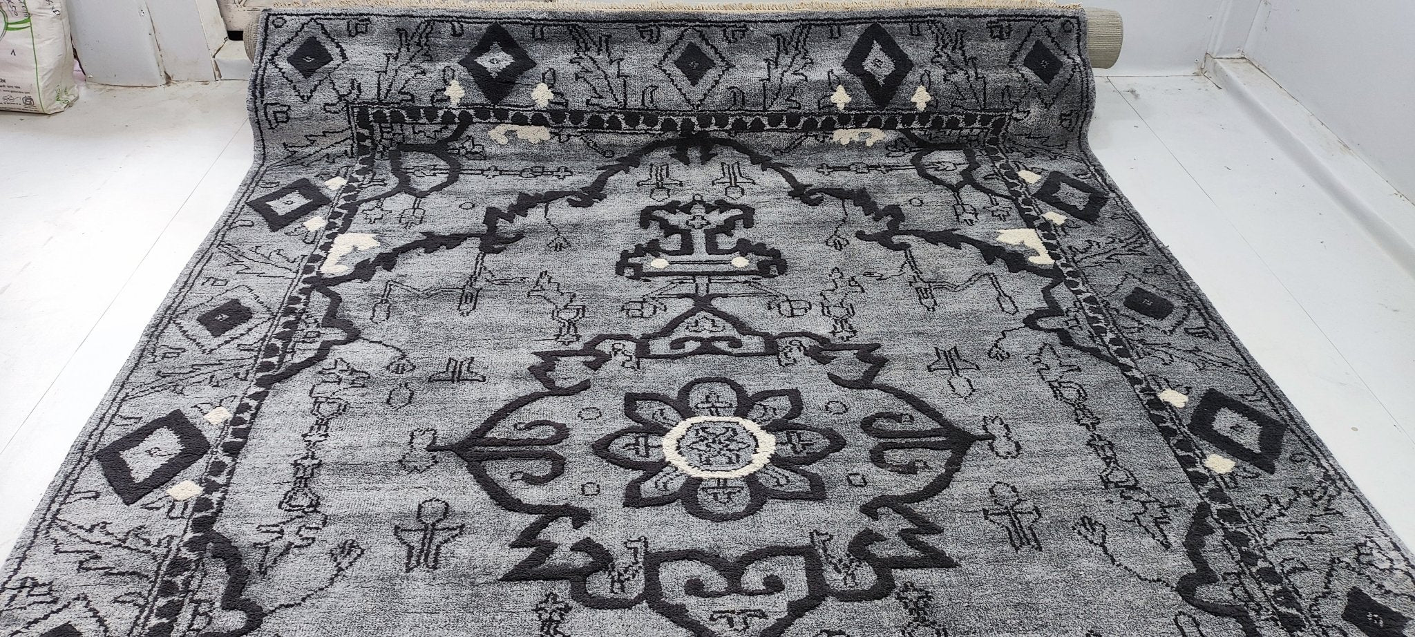 Julie Harris 8.9x11.9 Hand-Knotted Charcoal & Grey Oushak | Banana Manor Rug Factory Outlet