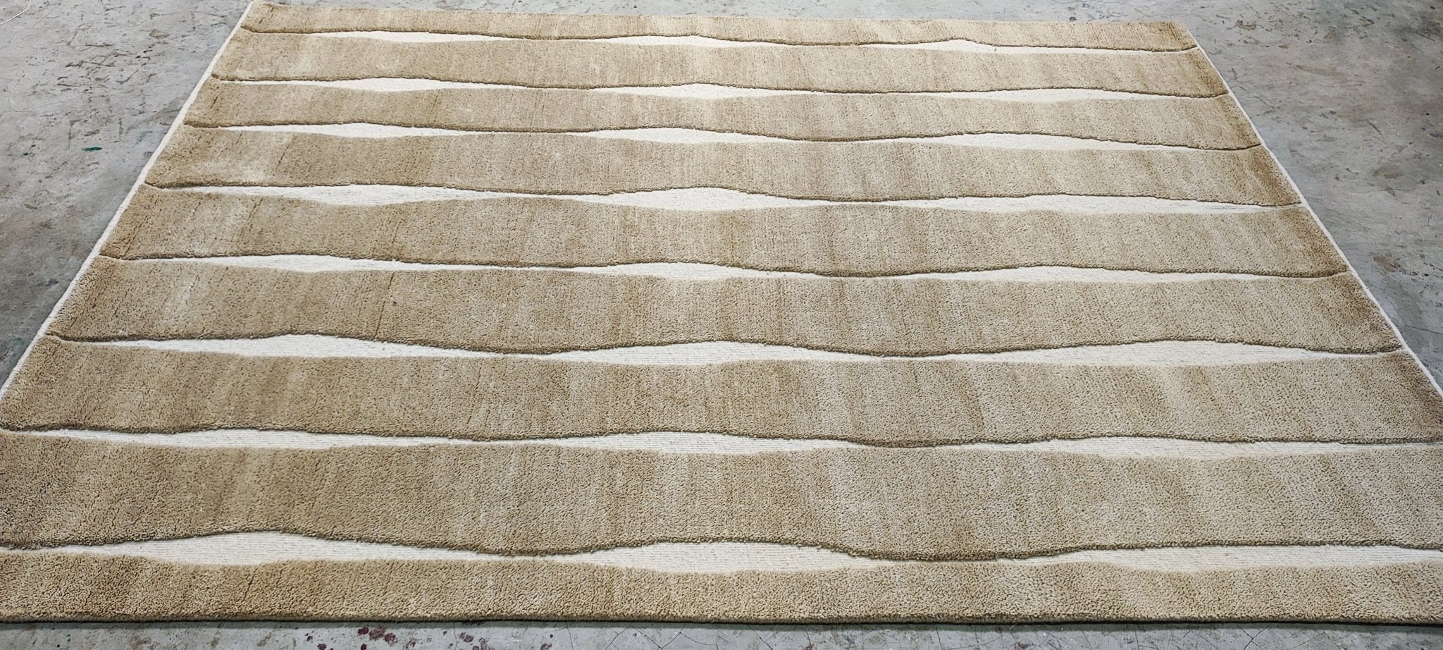 Kane 5.9x7.9 Hand-Knotted Camel Cut Pile | Banana Manor Rug Factory Outlet