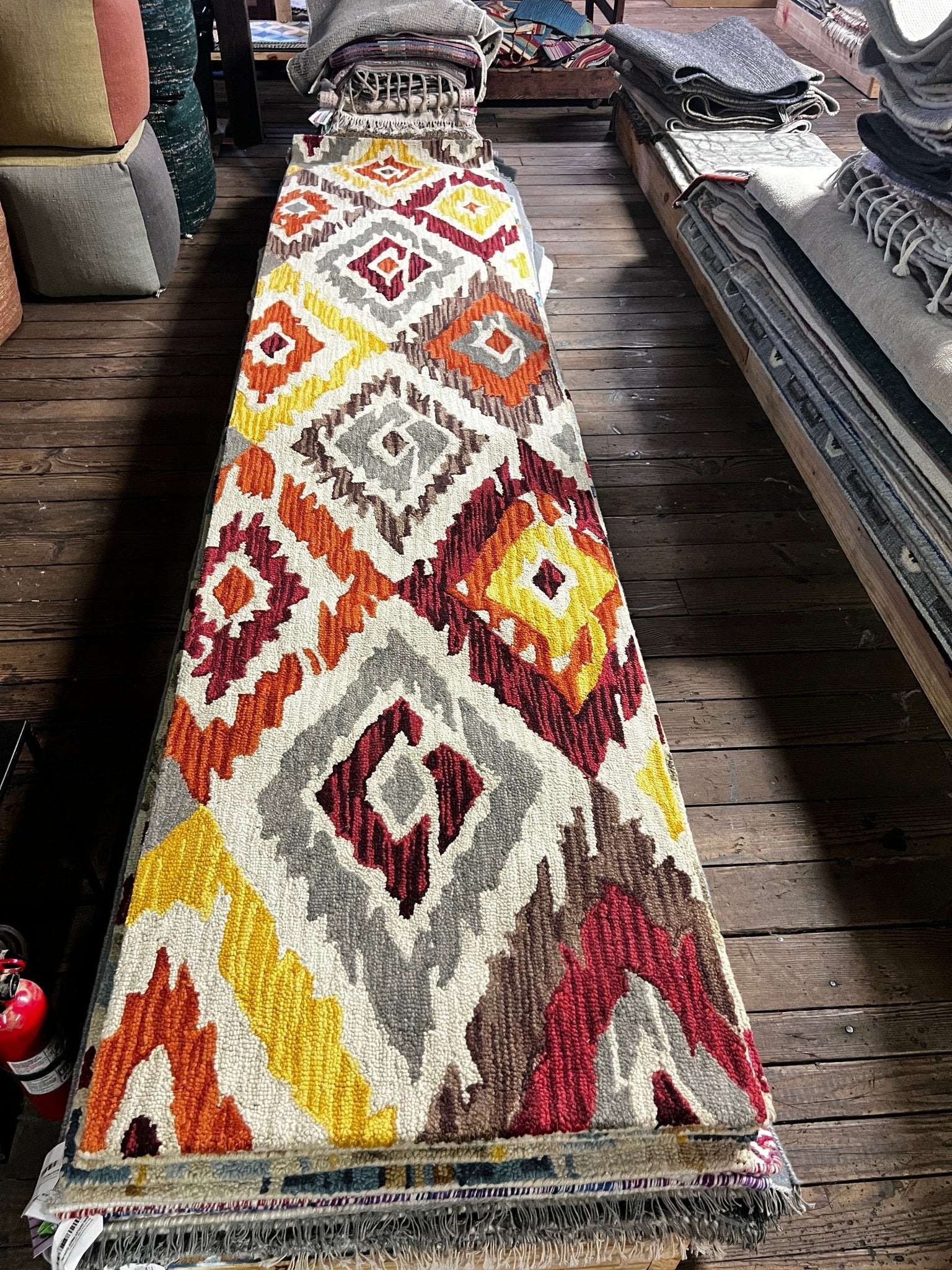 Karl Muller Hand-Tufted Wool Natural Multi-Colored Runner Rug (Multipl ...