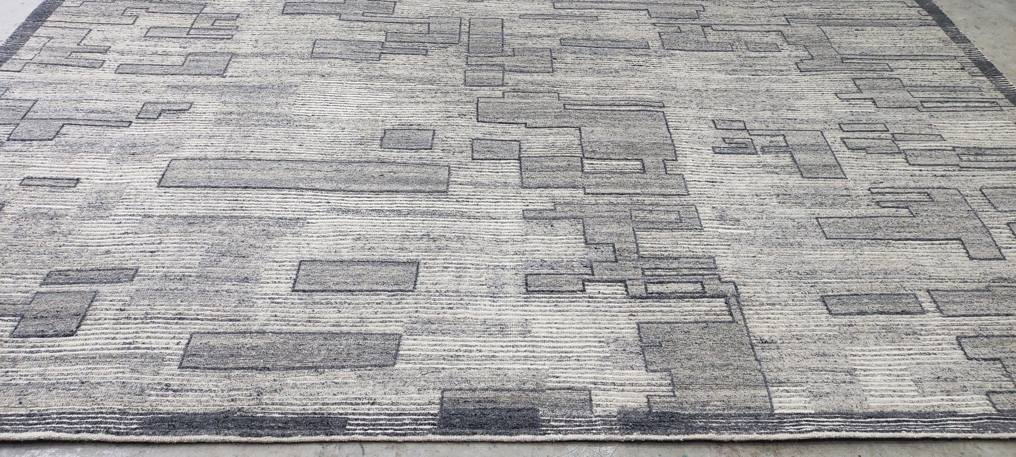 Kay Walsh 12.3x14.9 Hand-Knotted Silver & Grey Modern | Banana Manor Rug Factory Outlet